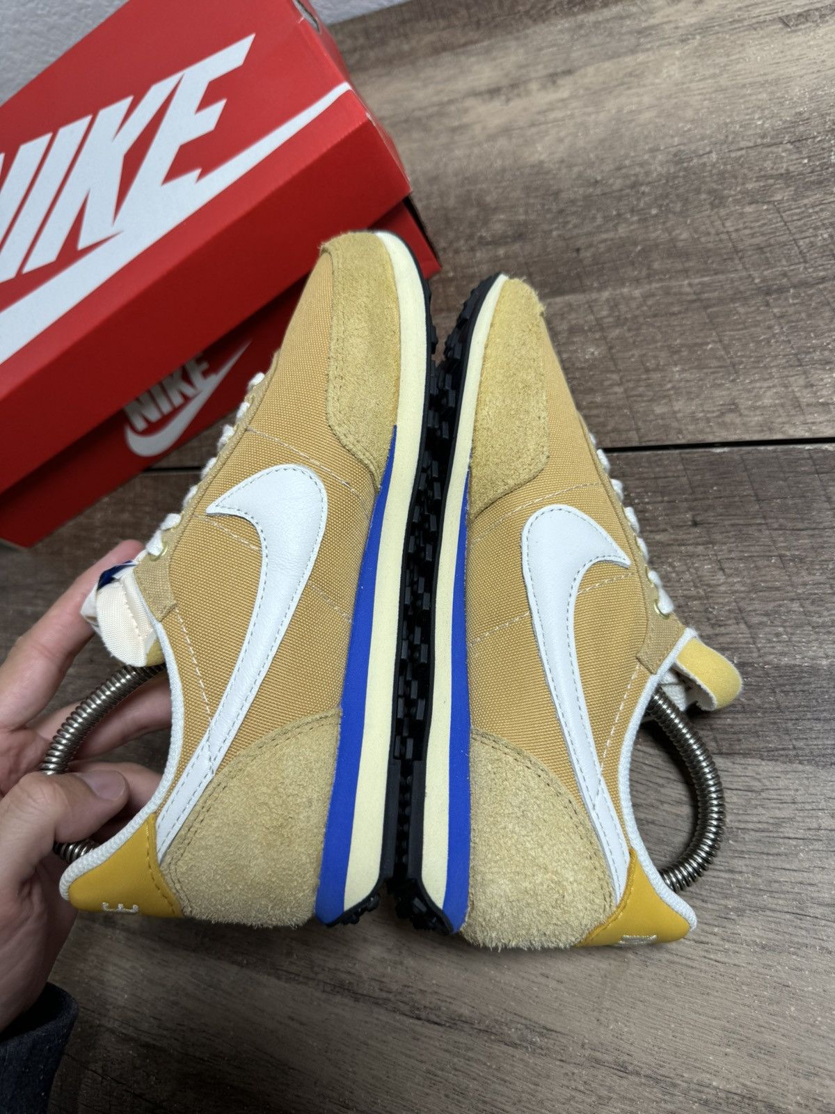 Nike Nike Women's Waffle Trainer 2 Warm Core Suede Shoes Size 7 Size US 7 / IT 37 - 5 Thumbnail