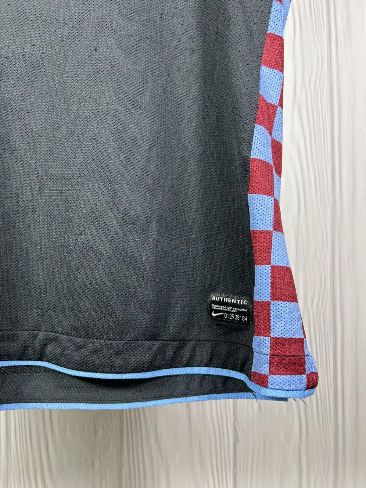 Nike Nike 2010-11 Aston Villa Away Shirt #11 AGBONLAHOR Size M Size US M / EU 48-50 / 2 - 13 Thumbnail