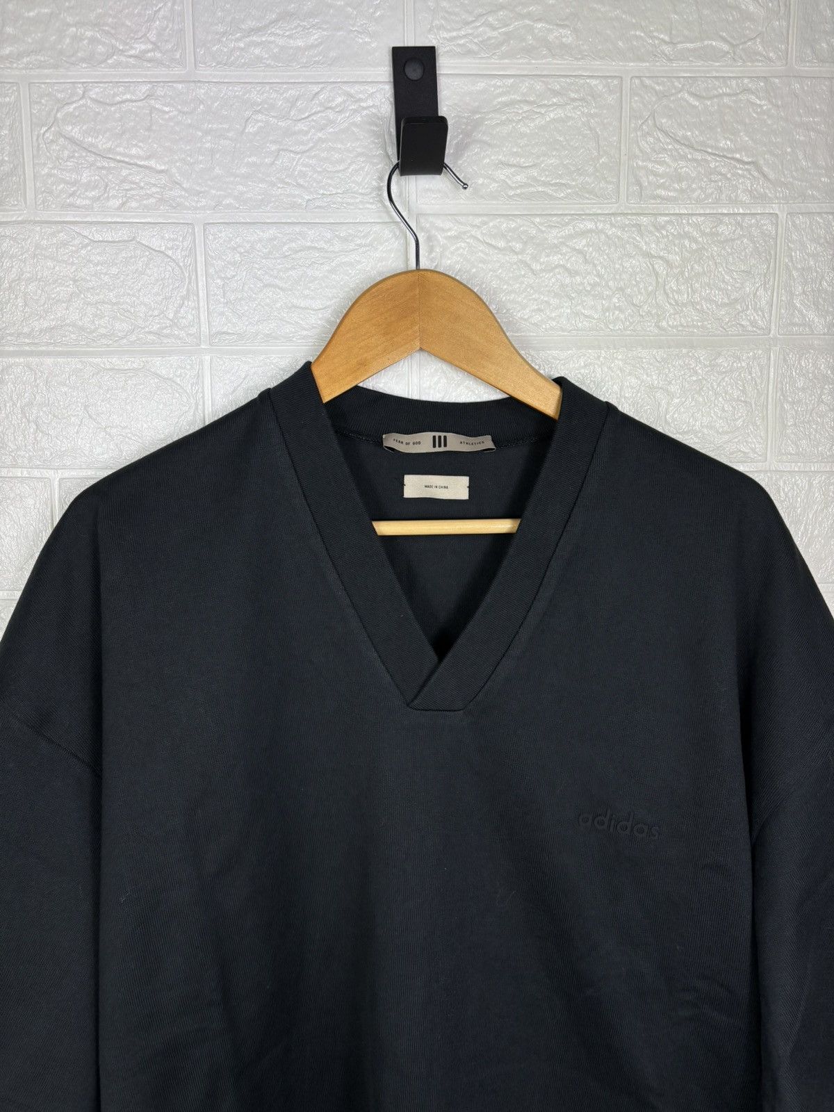 Adidas × Fear of God ADIDAS X FEAR OF GOD ATHLETICS V-NECK TEE IS8736 SIZE S Size US S / EU 44-46 / 1 - 3 Thumbnail