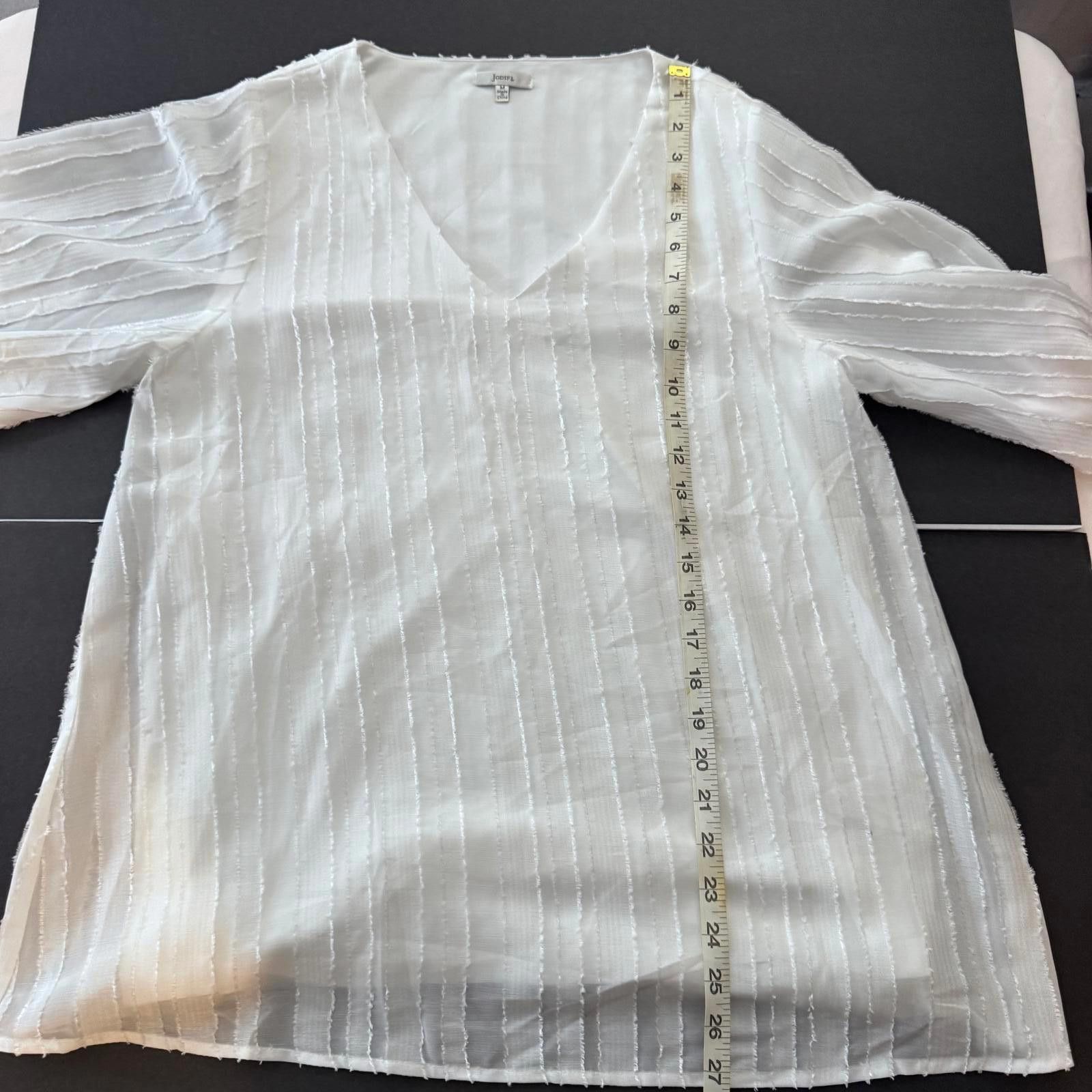 Designer Jodifl Women's M V Neck 3/4 Sleeve Textured Ivory Blouse Size M / US 6-8 / IT 42-44 - 8 Thumbnail