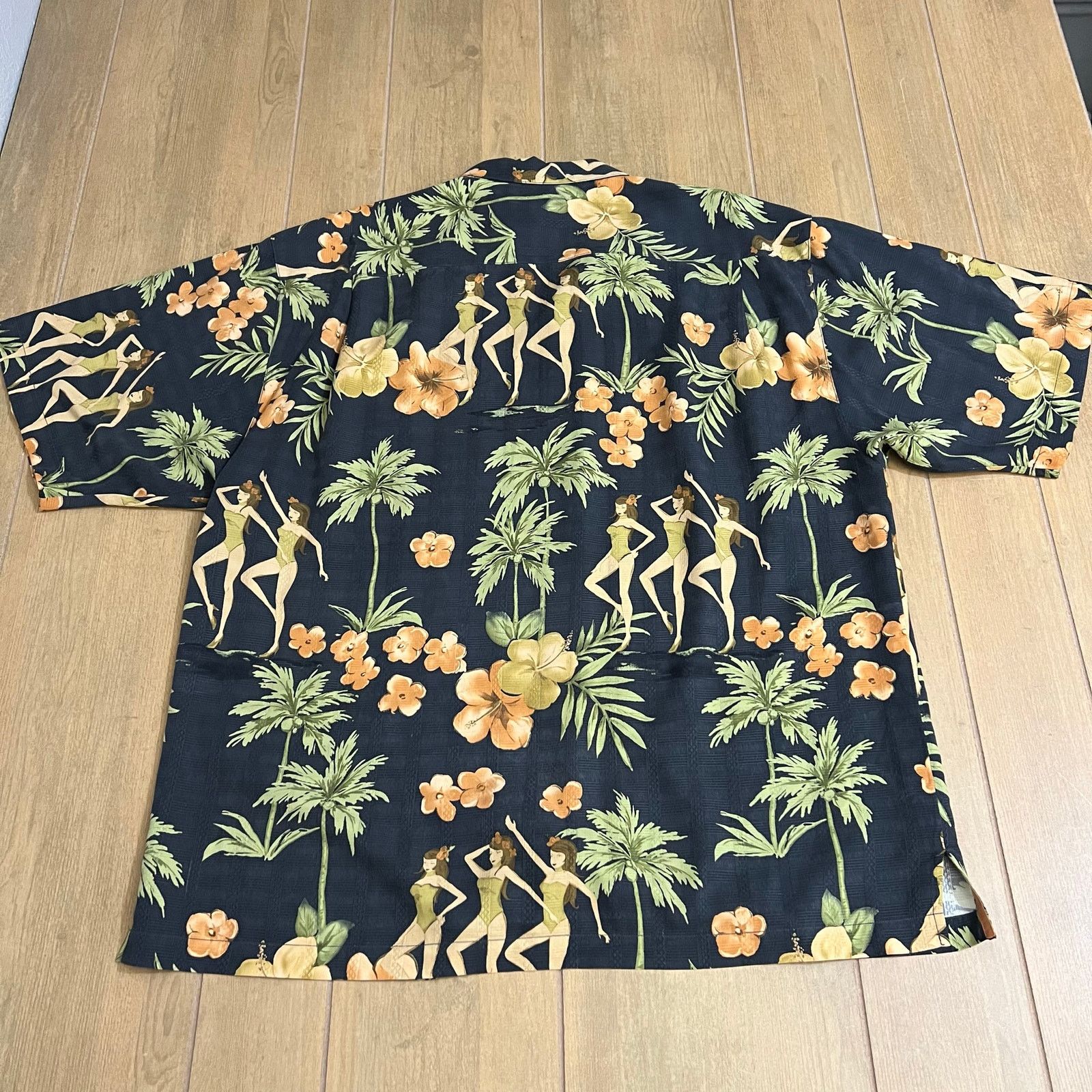 Tommy Bahama Tommy Bahama 100% Silk Hawaiian Shirt XL Black Hula Girl Size US XL / EU 56 / 4 - 13 Thumbnail