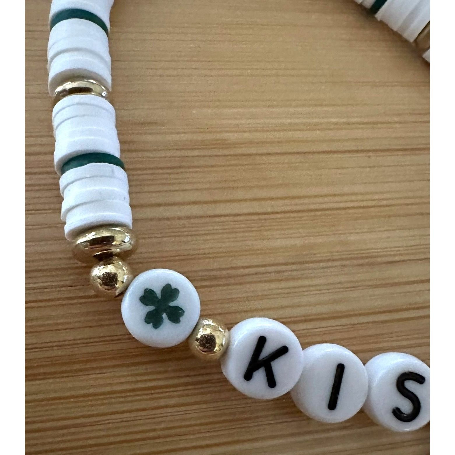 Handmade St Patricks Day Bracelet New Puka Beads Lucky Kiss Me Size ONE SIZE - 7 Thumbnail