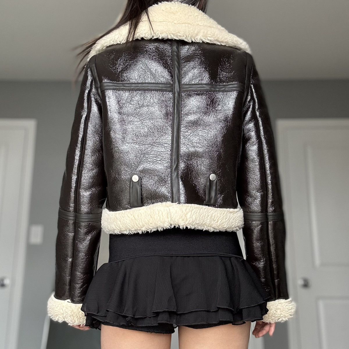 Urban Outfitters Urban Outfitters Sherpa Lined Patent Leather Aviator Jacket Size S / US 4 / IT 40 - 13 Thumbnail