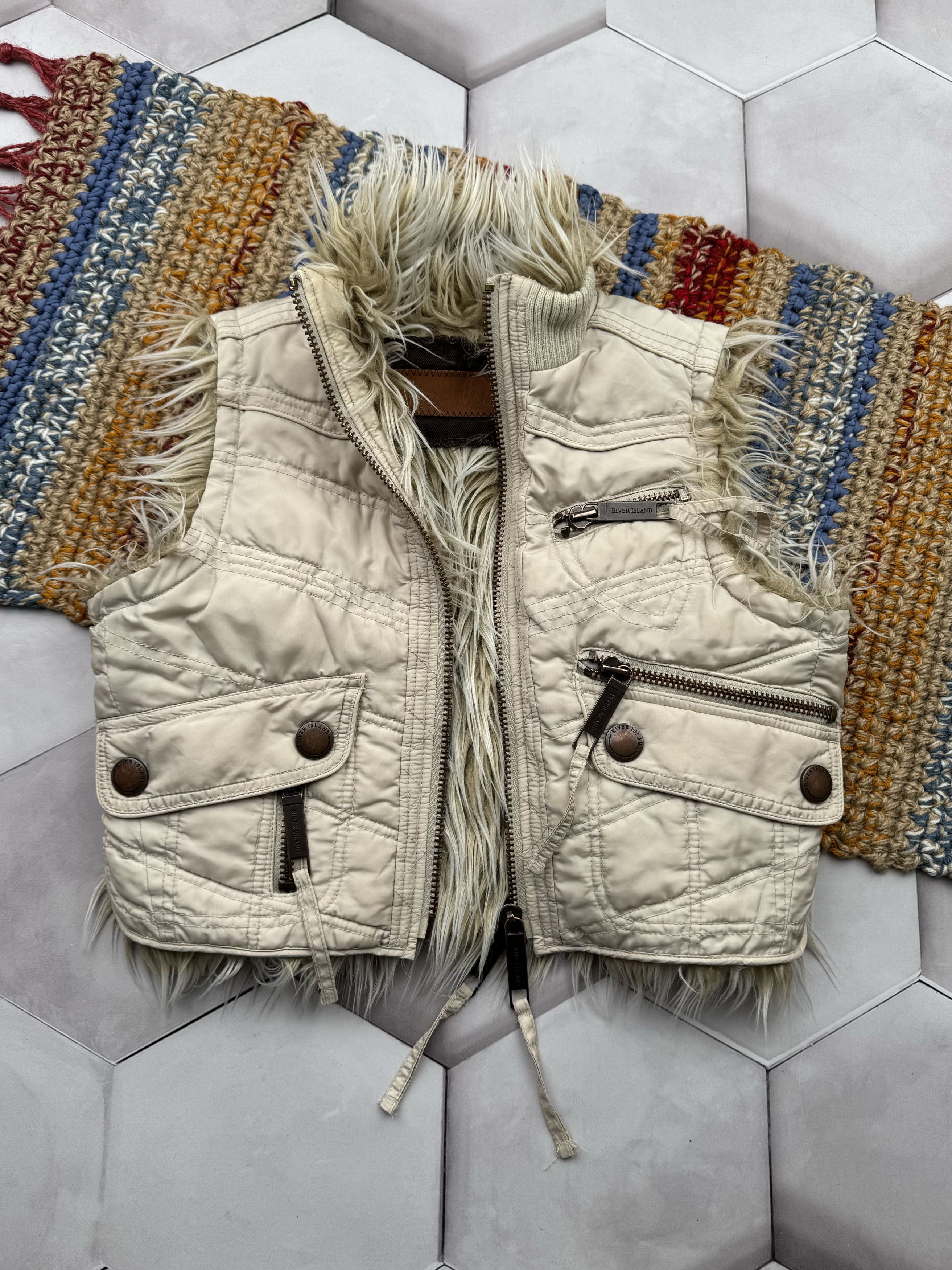 Japanese Brand Vintage Vest With Many Zipped and Faux Fur (E4) Size S / US 4 / IT 40 - 1 Thumbnail