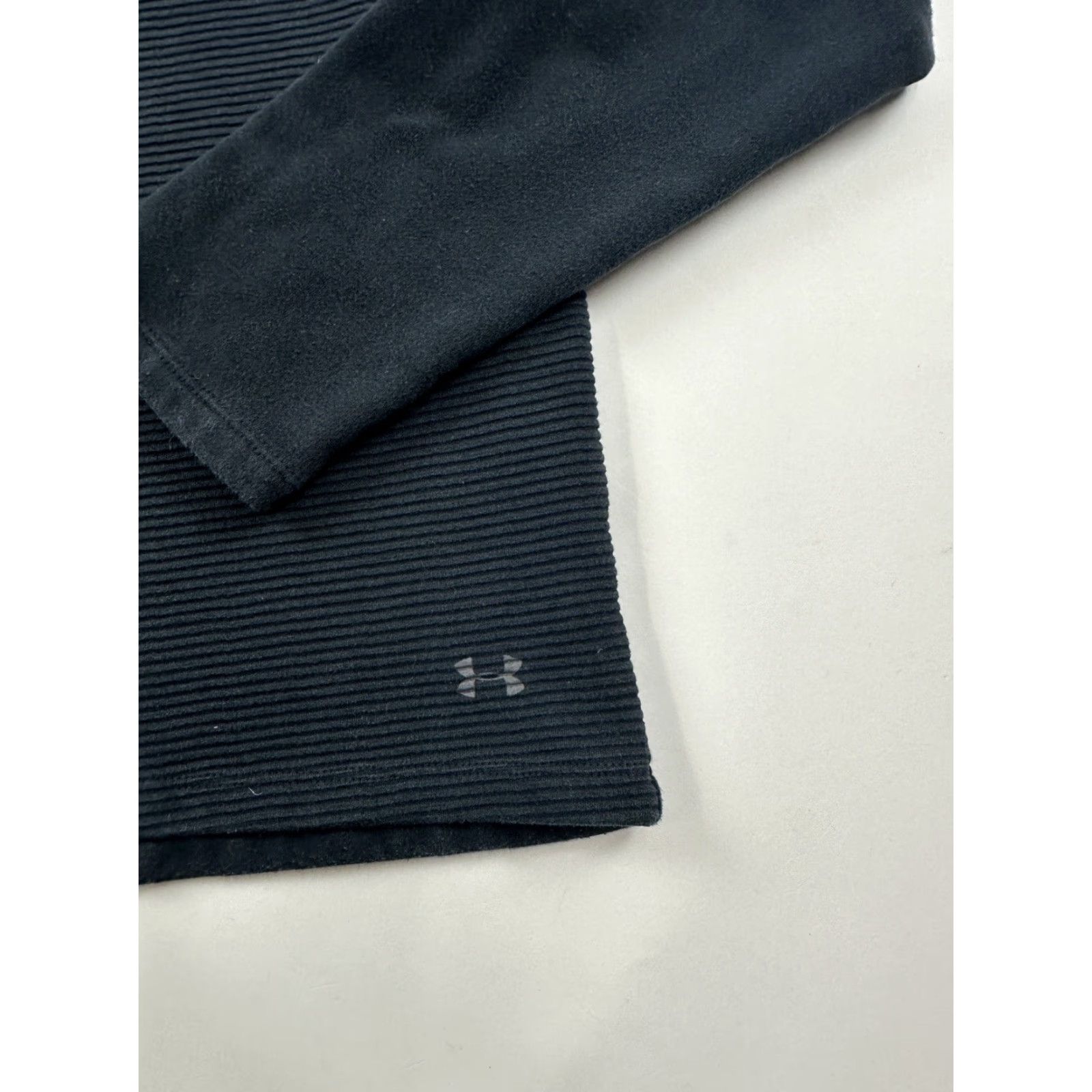 Under Armour Under Armour Hoodie Sweatshirt Women’s Small Black Loose Fit Pullover Size S / US 4 / IT 40 - 2 Thumbnail