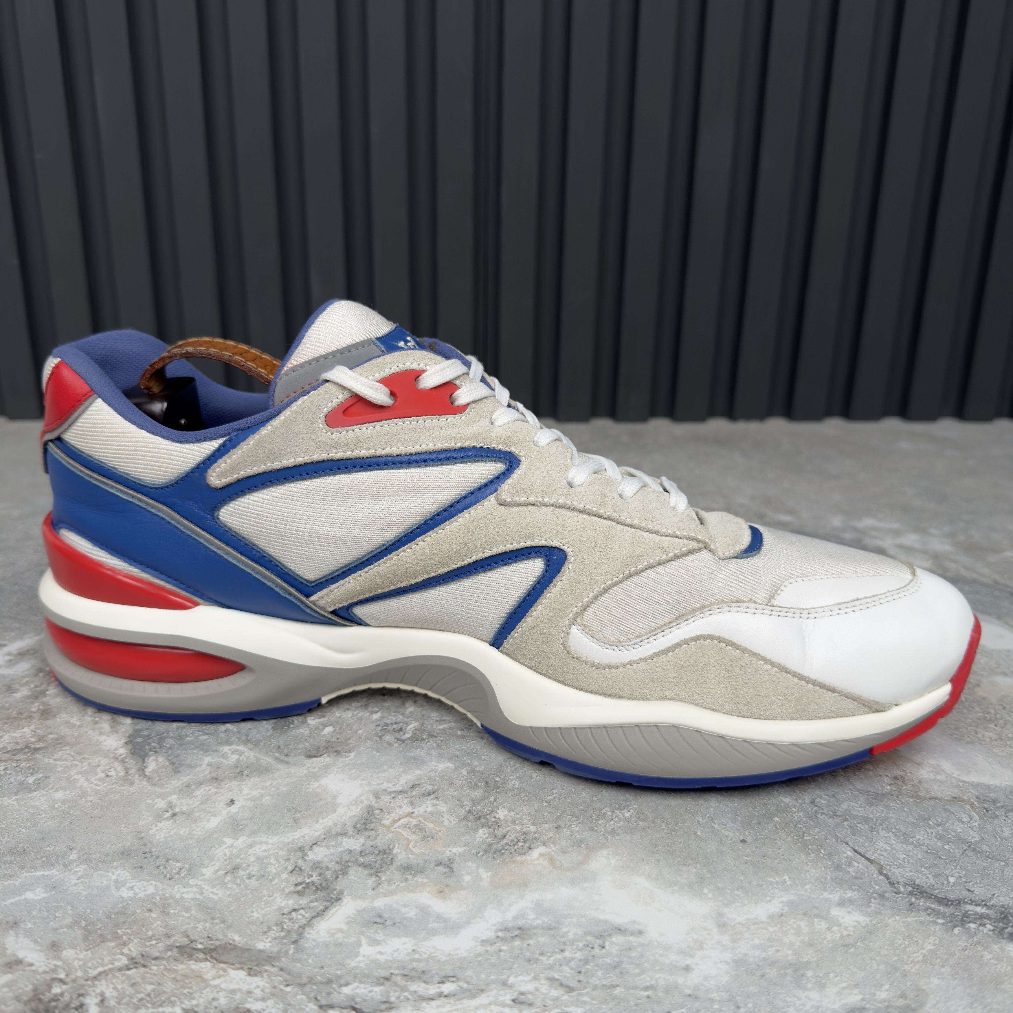 Louis Vuitton Louis Vuitton LV Trail line Sneakers White Red Blue Mesh Size US 11 / EU 44 - 8 Thumbnail