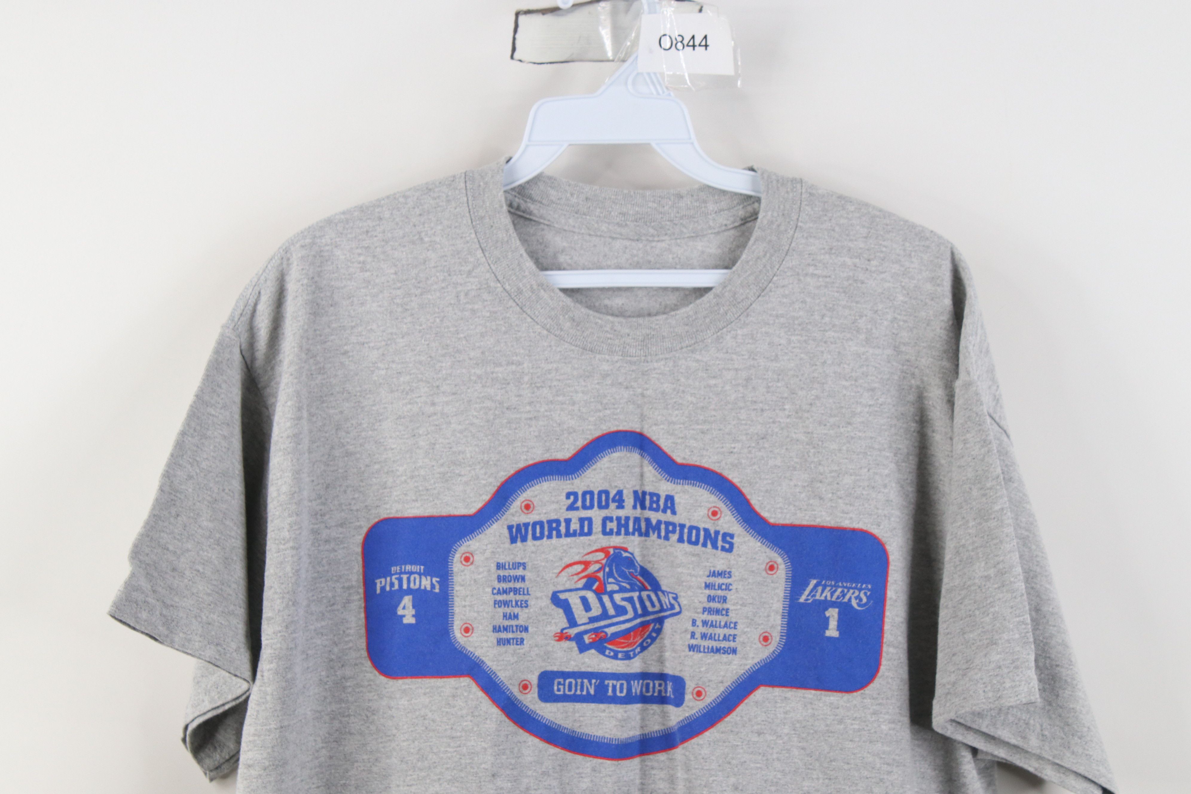 Vintage Vintage Y2K 2004 NBA Champs Pistons Basketball T-Shirt Gray Size US L / EU 52-54 / 3 - 2 Thumbnail
