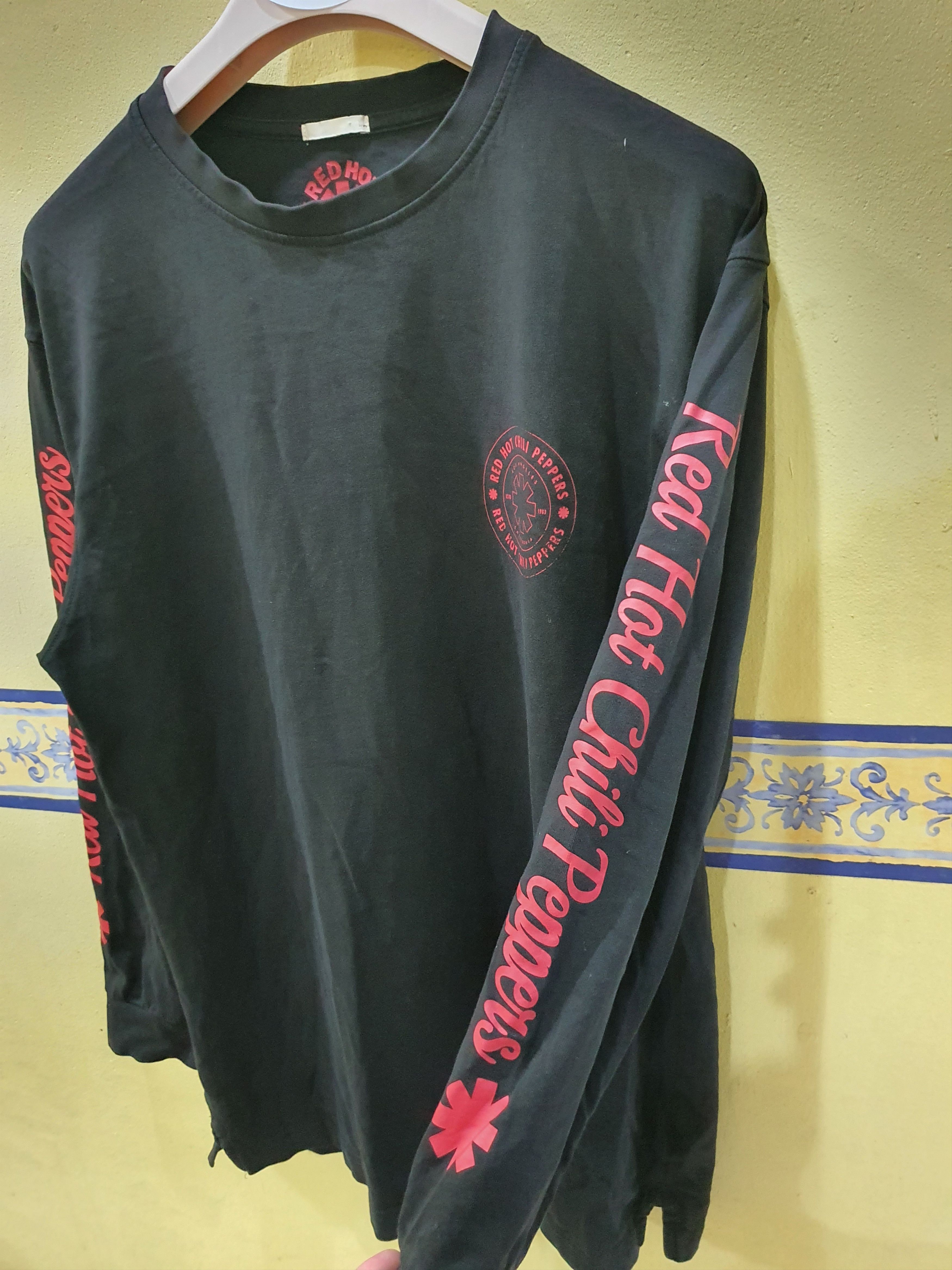 Band Tees Red Hot Chili Peppers long-sleeve shirt Size US M / EU 48-50 / 2 - 8 Thumbnail