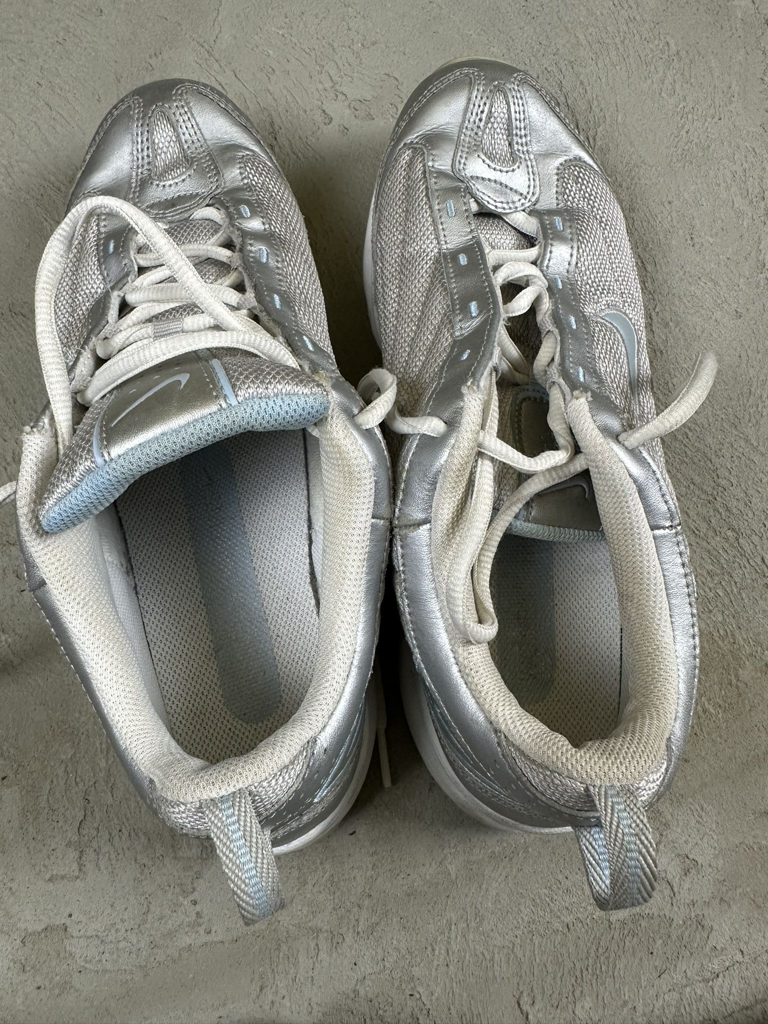 Nike 00s Vintage Nike Y2k Silver Low Hype Sneakers Rare Size US 9.5 / EU 42-43 - 8 Thumbnail