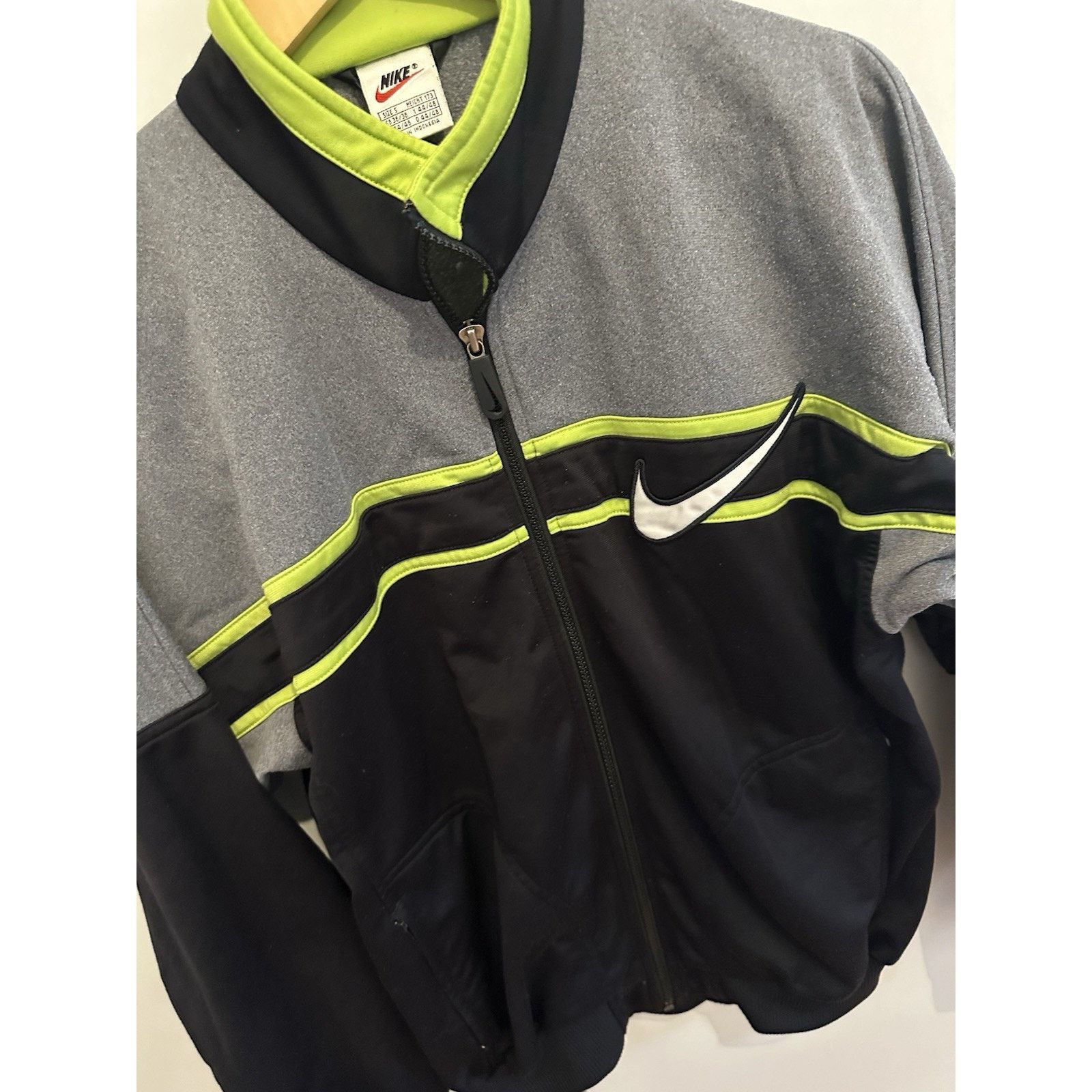 Nike Nike Air Jacke Size S-M Retro Vintage Nike 90s Vintage h Size US S / EU 44-46 / 1 - 3 Thumbnail