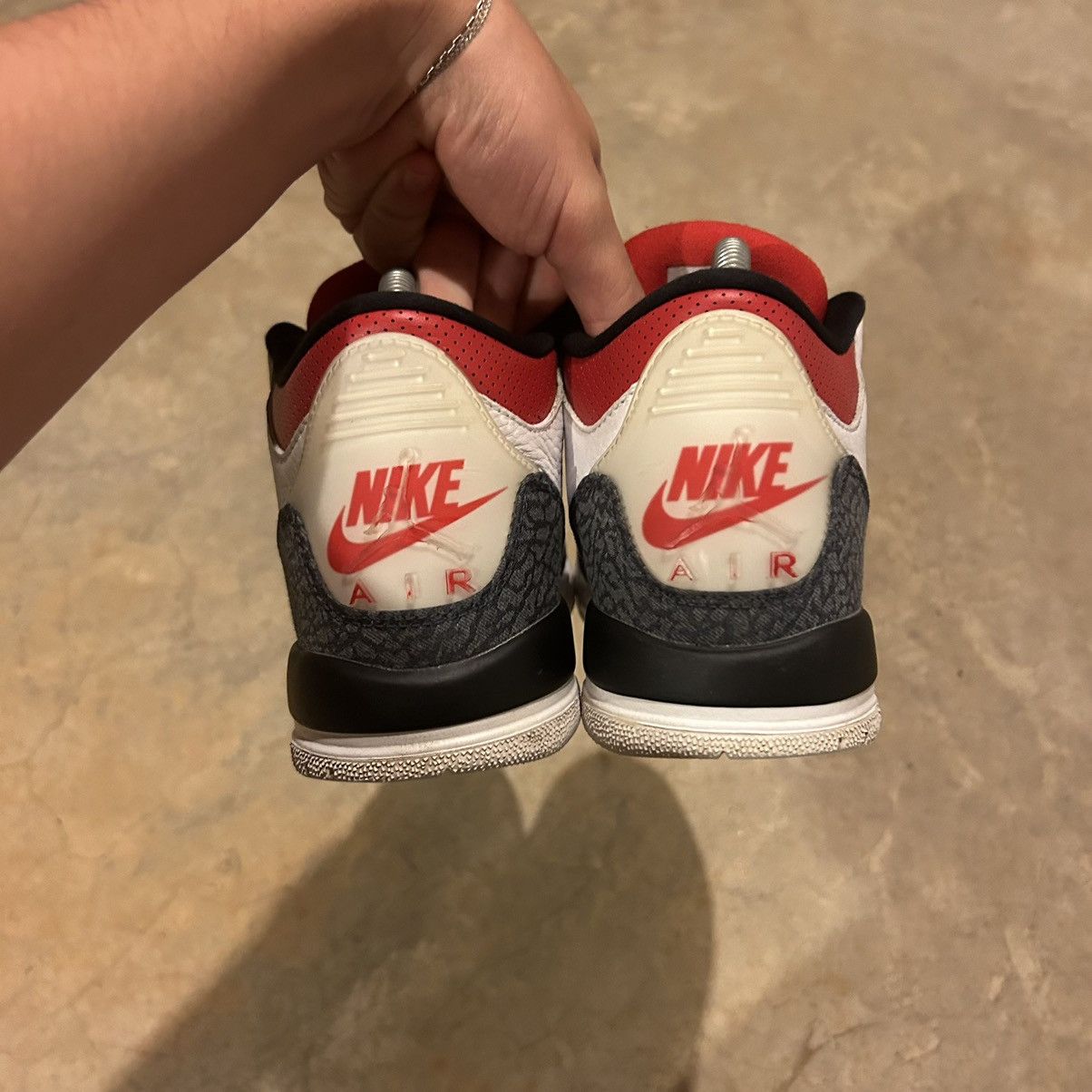 Jordan Brand Air Jordan 3 Retro SE Fire Red Denim 2020 US 6 Size US 6 / EU 39 - 4 Thumbnail