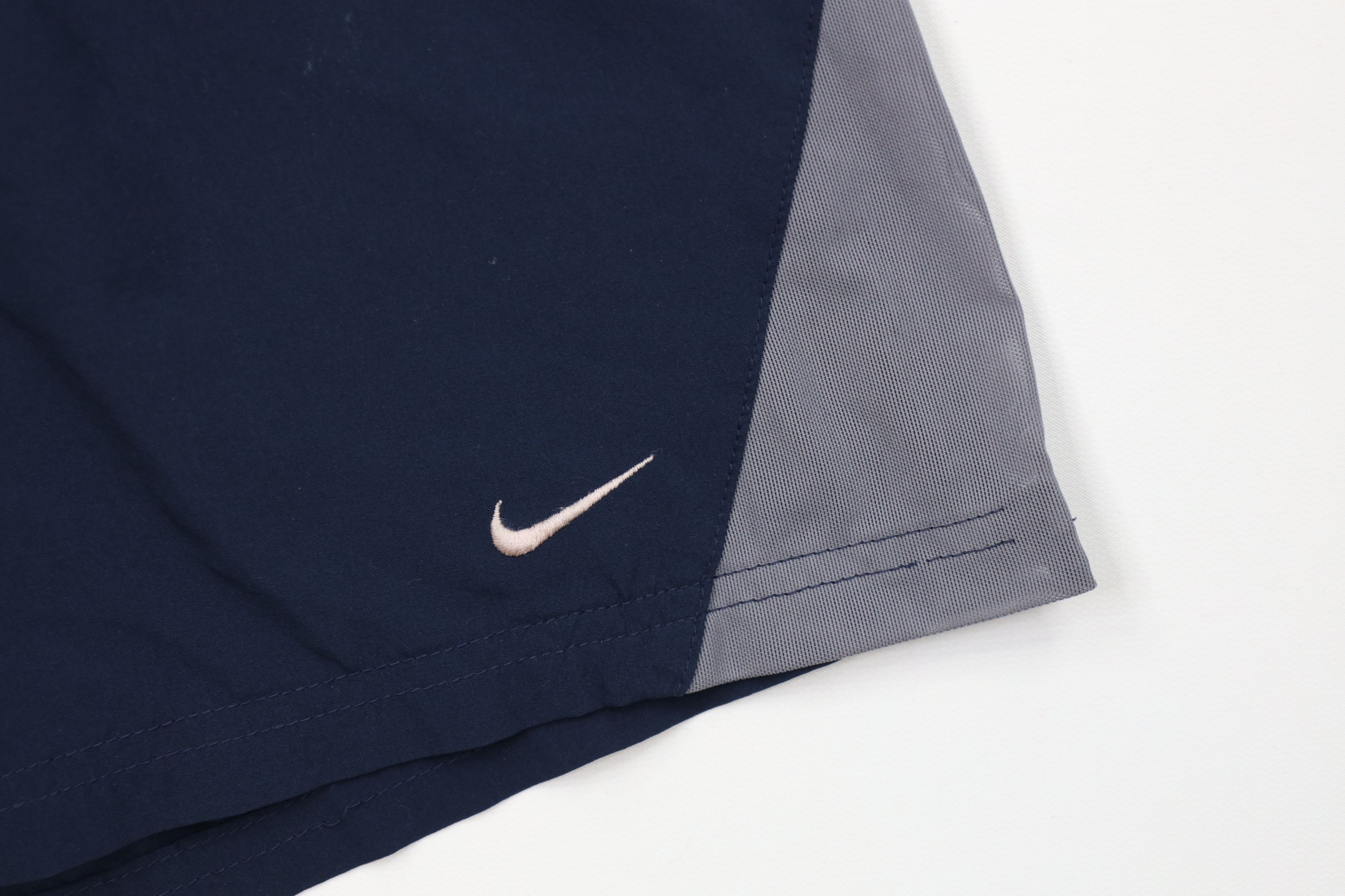 Nike Vintage Y2K Nike Scott Mini Swoosh Lined Above Knee Shorts Size US 34 / EU 50 - 5 Thumbnail