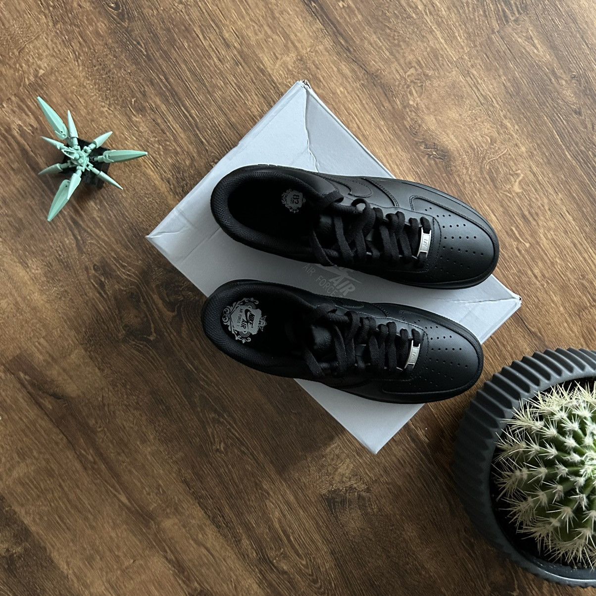 Nike Black Nike Air Force 1 Size US 9.5 / EU 42-43 - 3 Thumbnail