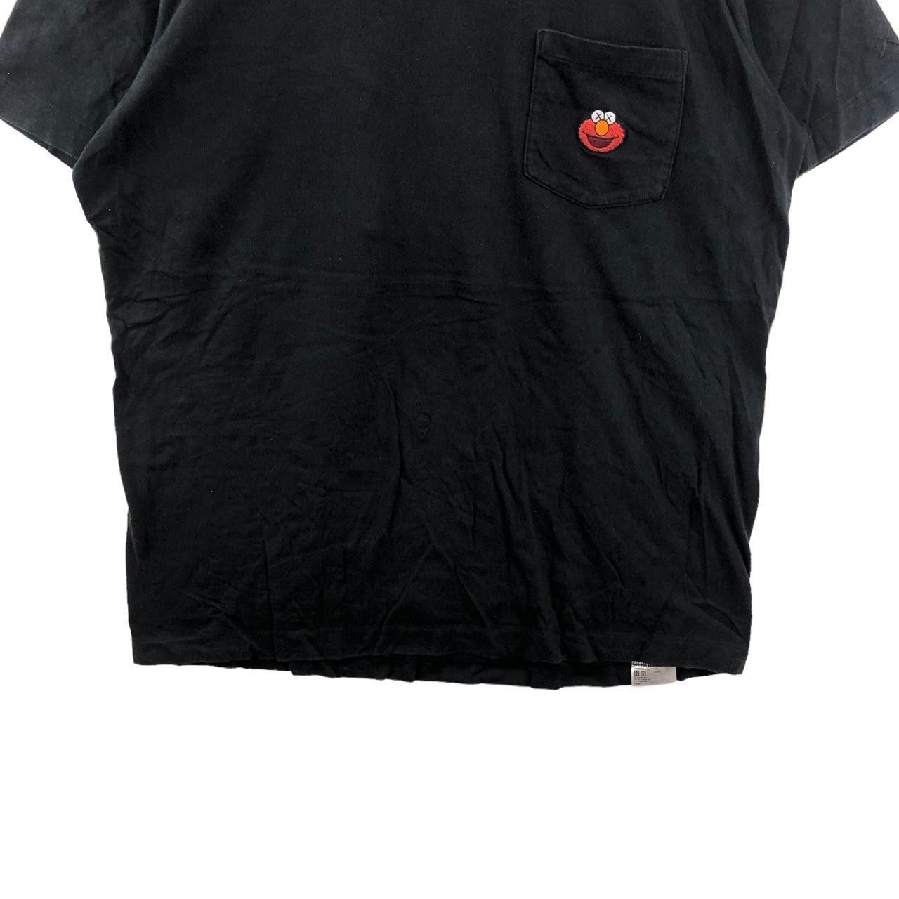 Kaws × Uniqlo KAWS x UNIQLO Sesame Street Elmo Cartoon Pocket Tee Shirt Size US XL / EU 56 / 4 - 4 Thumbnail
