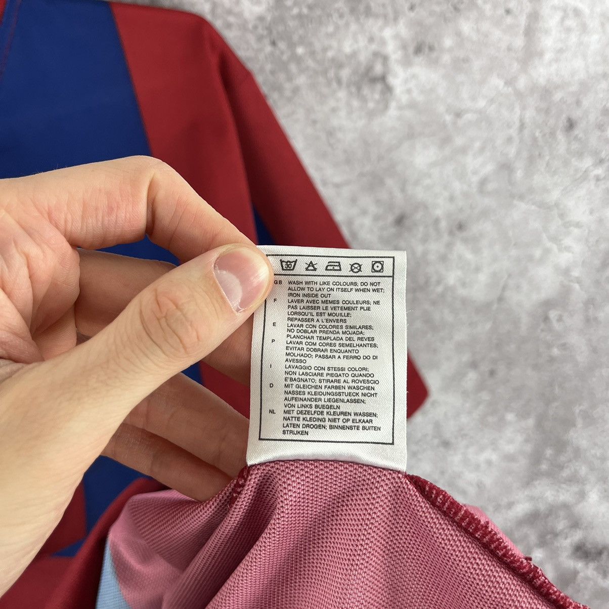 Nike Nike F.C. Barcelona 1998 Special Jersey Size 15-16 Y Male S Size US S / EU 44-46 / 1 - 17 Thumbnail