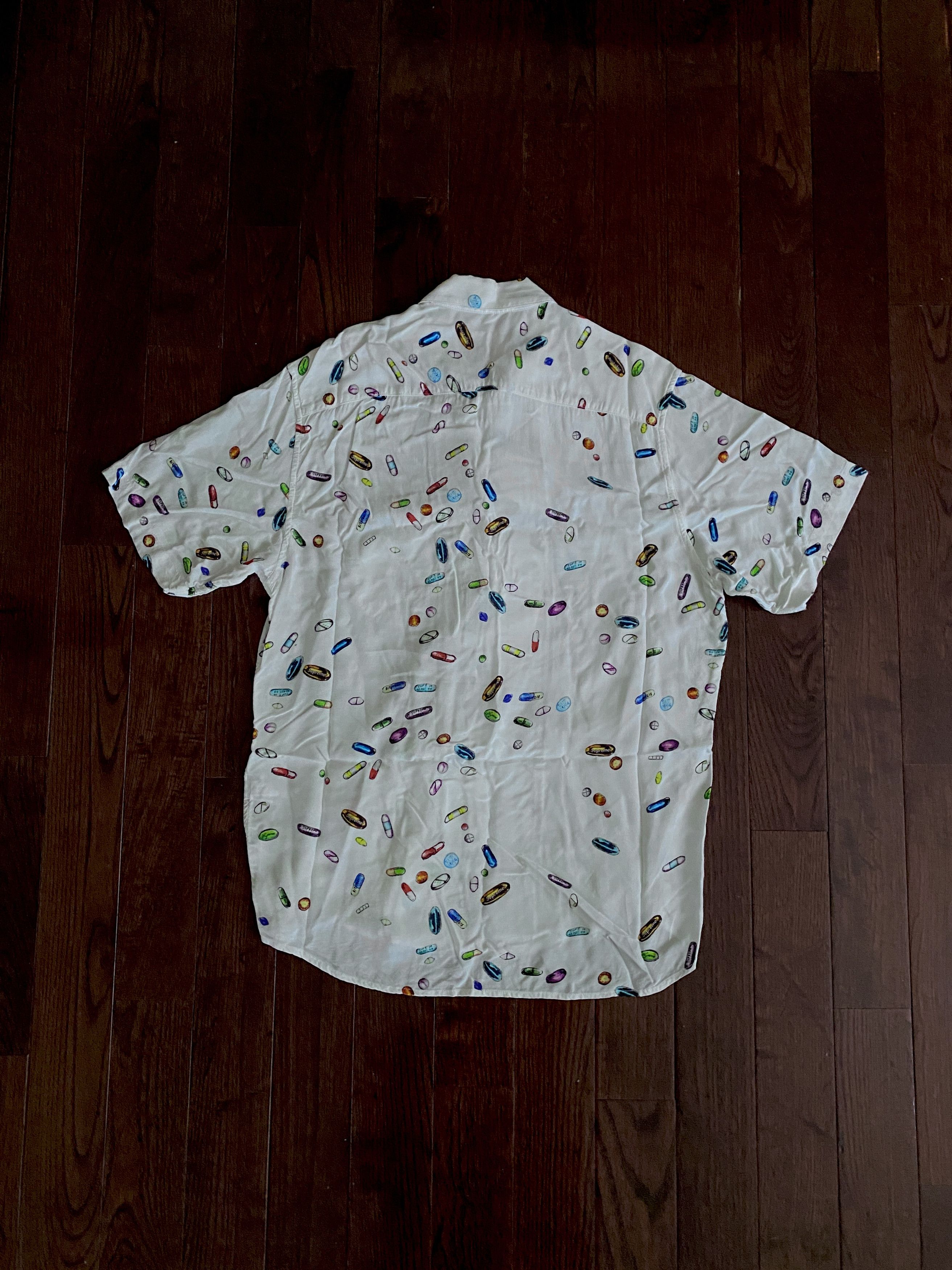 Supreme Pills Rayon Shirt SS17 Size US M / EU 48-50 / 2 - 3 Thumbnail