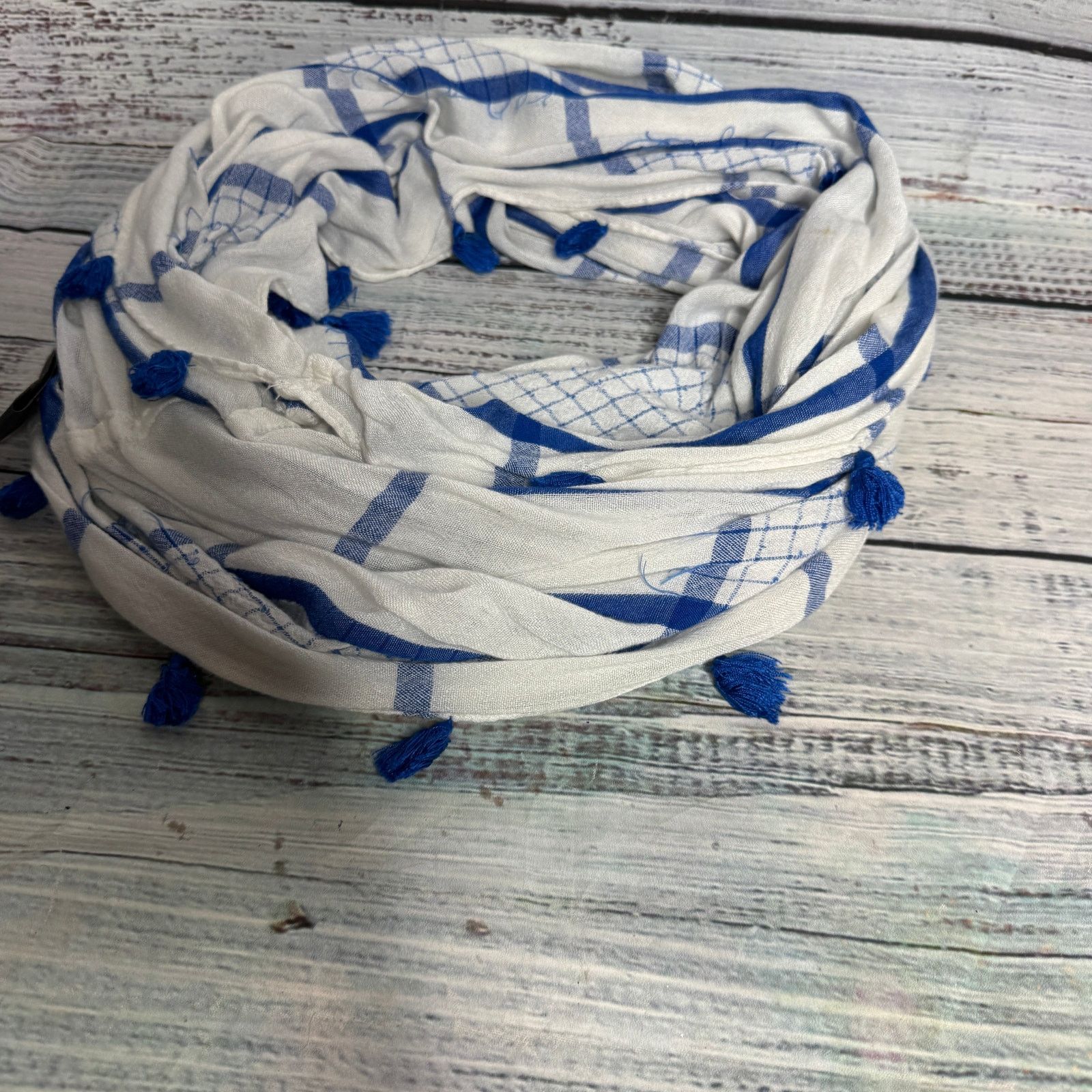 Vince Camuto Vince Camuto Blue Plaid Infinity Scarf with Fringe Size ONE SIZE - 2 Thumbnail