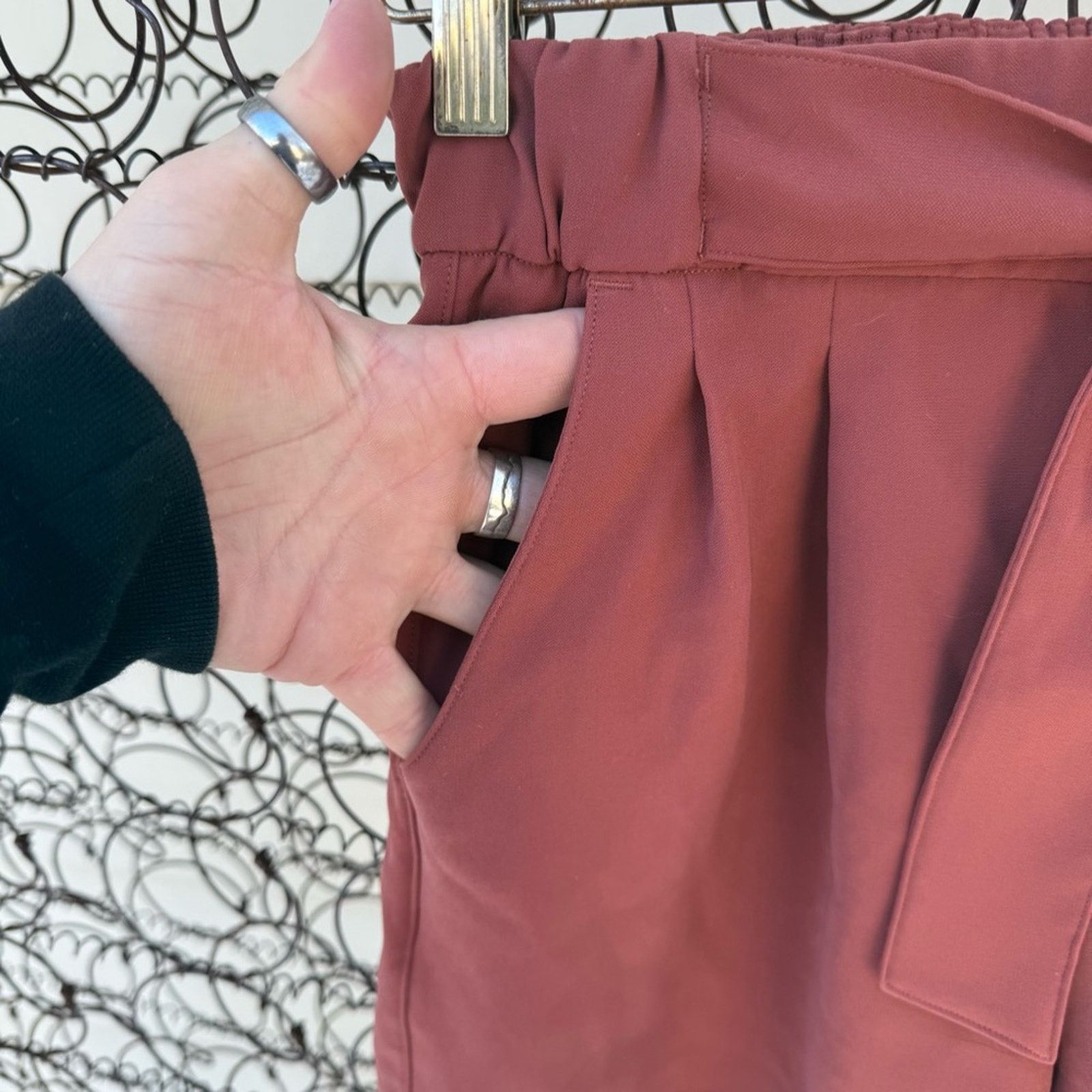 Lululemon Lululemon Noir Short 5.5" Rustic Clay Size 2 Size 26" / US 2 / IT 38 - 5 Thumbnail