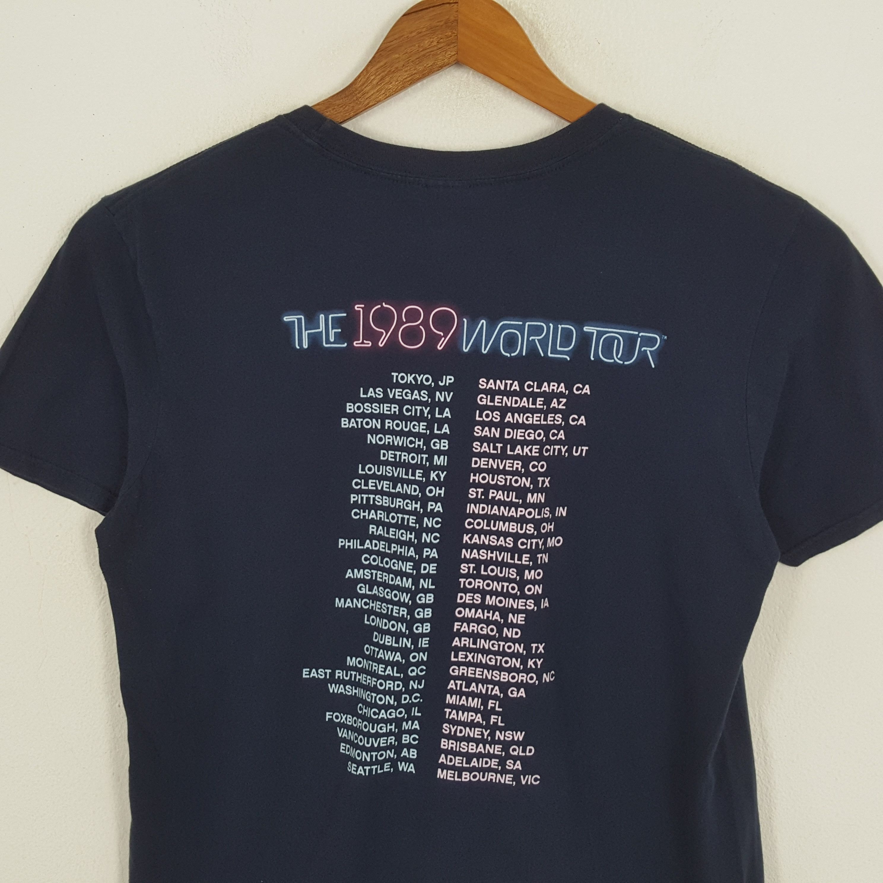 Band Tees × Vintage Vintage TAYLOR SWIFT American Singer Songwriter Tour T-Shirt Size US L / EU 52-54 / 3 - 4 Thumbnail
