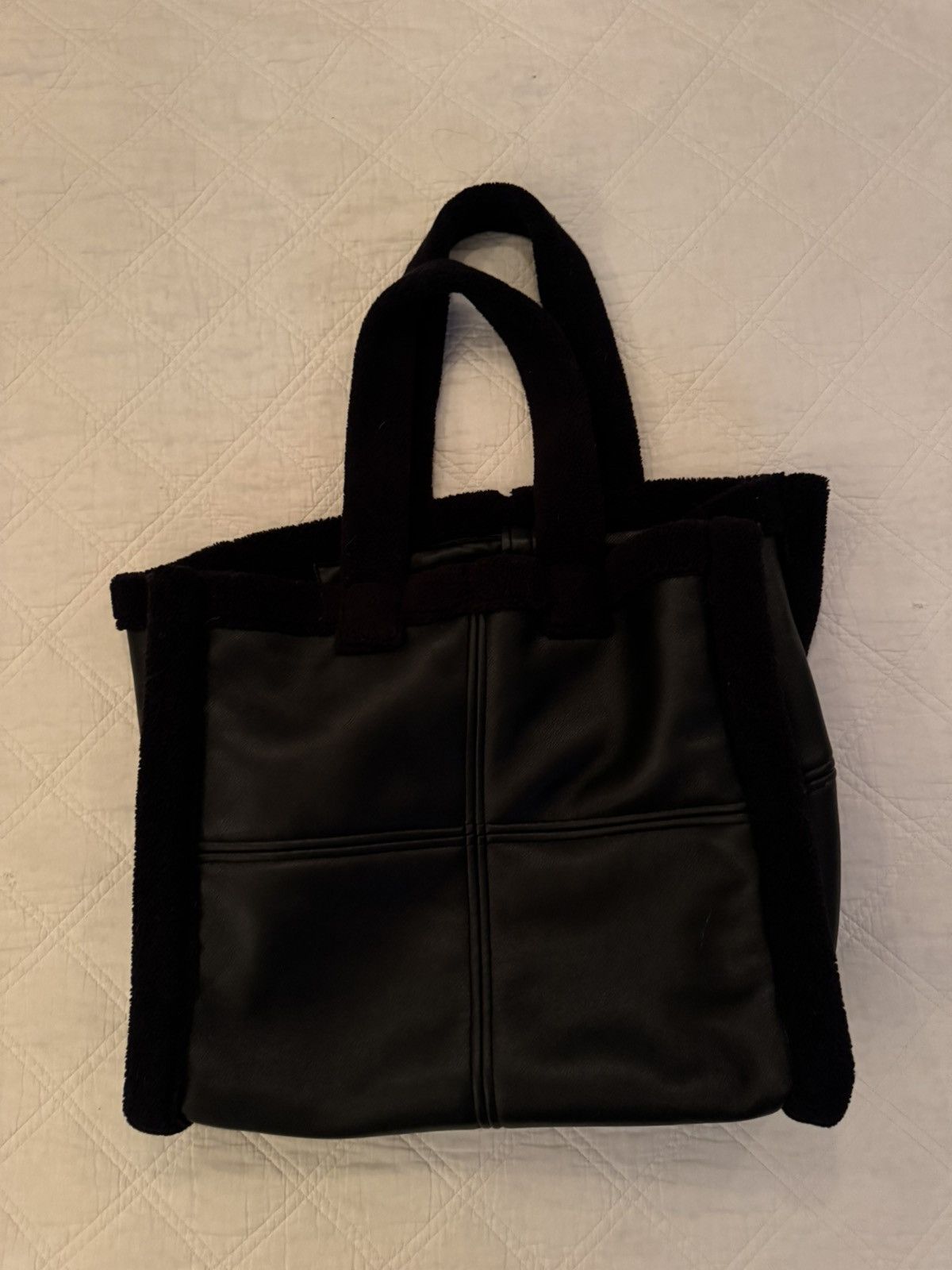 STAND STUDIO STAND STUDIO Black Faux-Shearling Large Lola Tote Size ONE SIZE - 1 Thumbnail