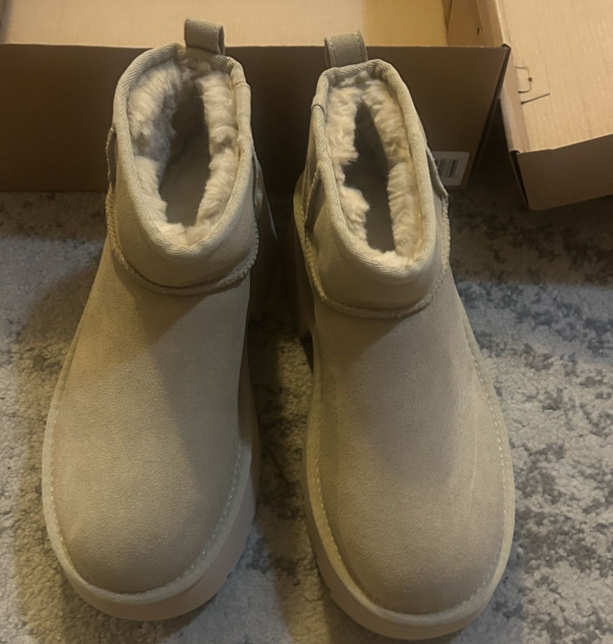 Ugg UGG Classic Ultra Mini New Heights Platform Boot MDSD Size US 8 / IT 38 - 5 Thumbnail