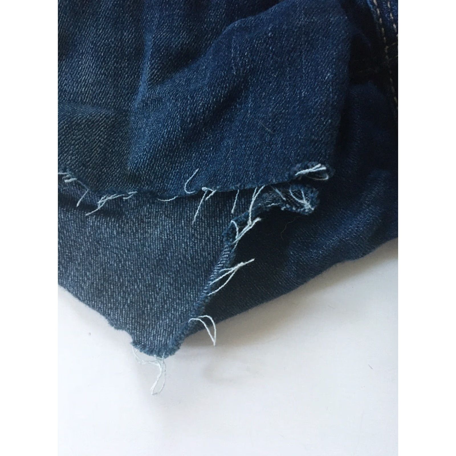 Express Express Women's Low Rise Cut-Off Distressed Denim Jean Shorts Sz 2 Skinny Stella Size 26" / US 2 / IT 38 - 7 Thumbnail