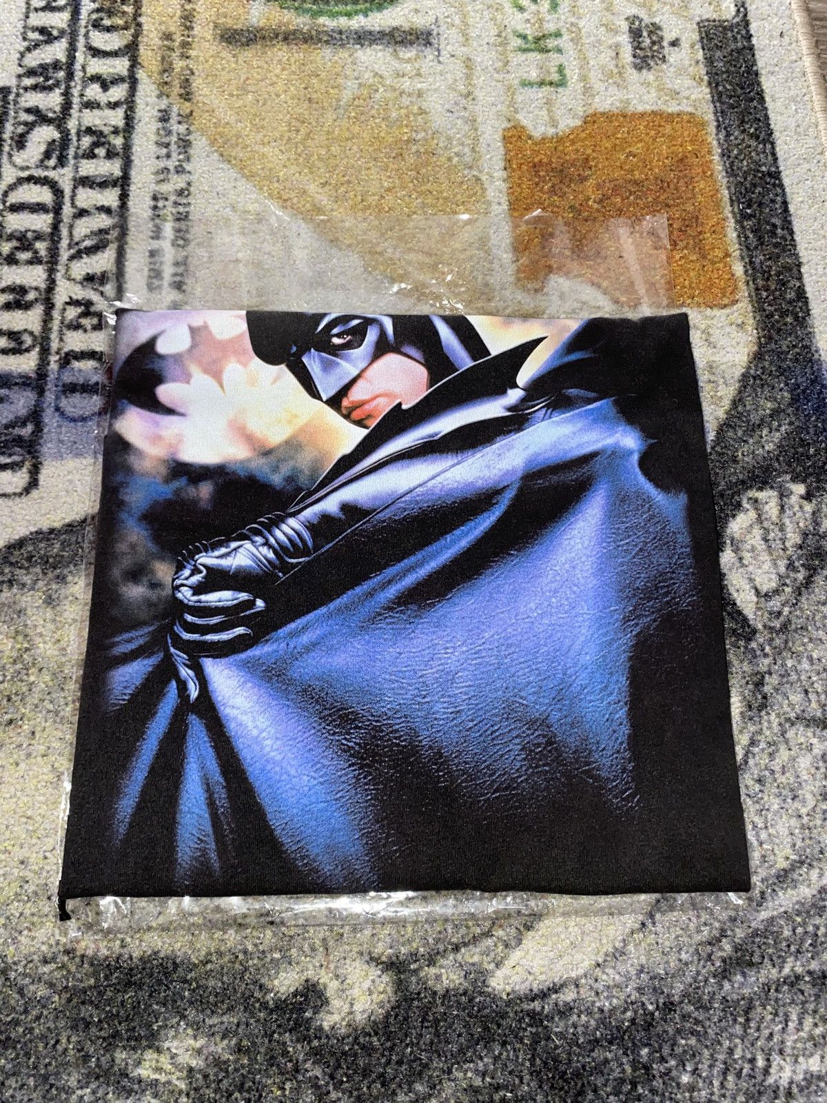 DC Comics × Kith Kith x Batman Forever Hero Vintage Tee Black Size US XXL / EU 58 / 5 - 1 Thumbnail