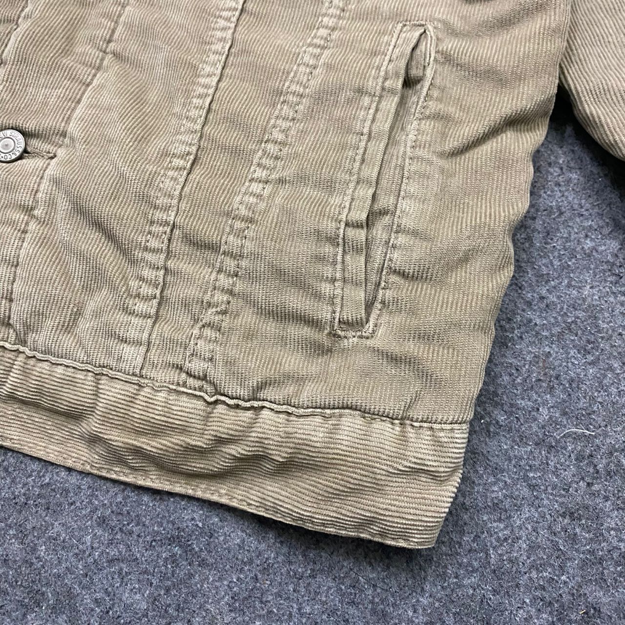 Levi's Vintage Clothing Vintage Levis Fur Corduroy Jacket Size US S / EU 44-46 / 1 - 12 Thumbnail