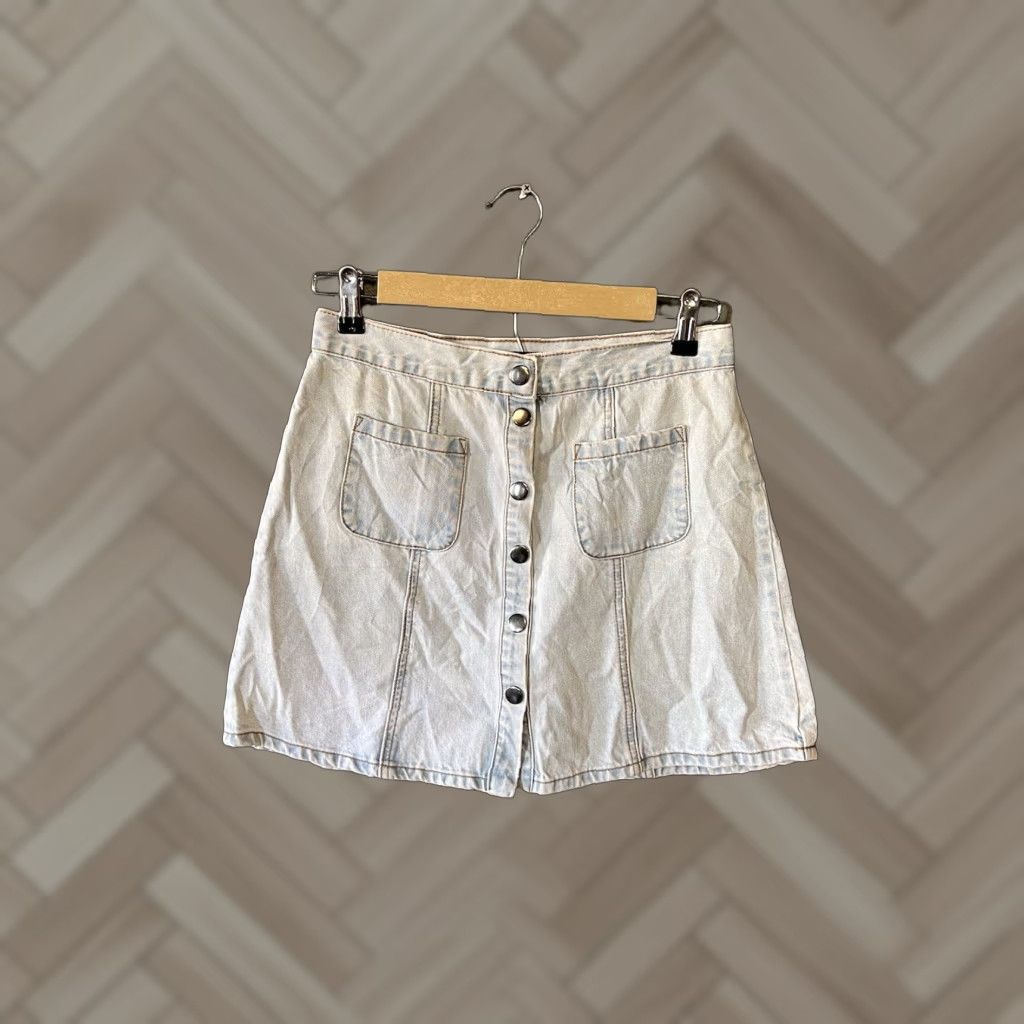 Bdg BDG Womens Denim Skirt Button Up Knee Length Size M Blue Adult Womens Denim Skirt Size 32" / US 10 / IT 46 - 1 Thumbnail