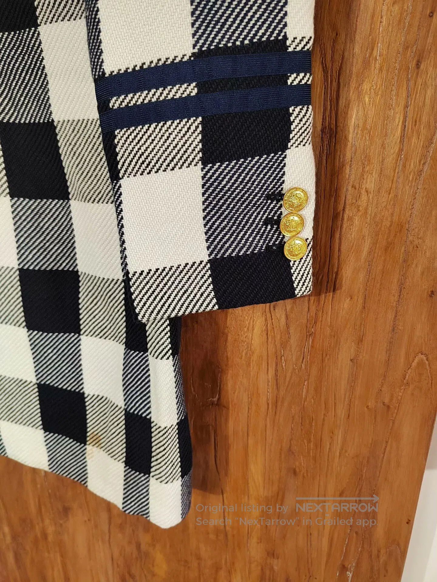 ABAHOUSE ABAHOUSE Blue and White Check Blazer. Size US L / EU 52-54 / 3 - 6 Thumbnail
