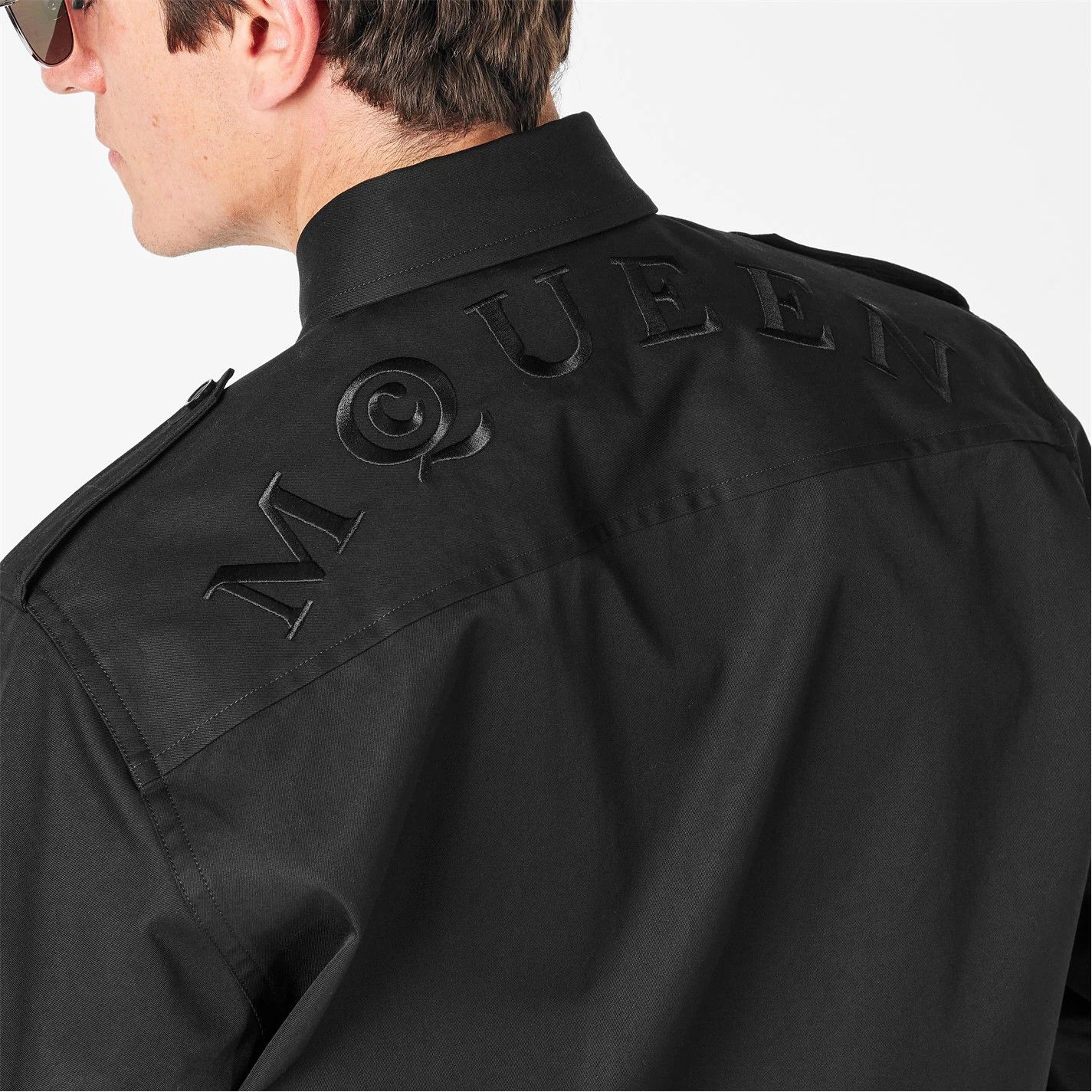 Alexander McQueen o1g2r1mq0326 Overshirt in Black Size US L / EU 52-54 / 3 - 5 Thumbnail