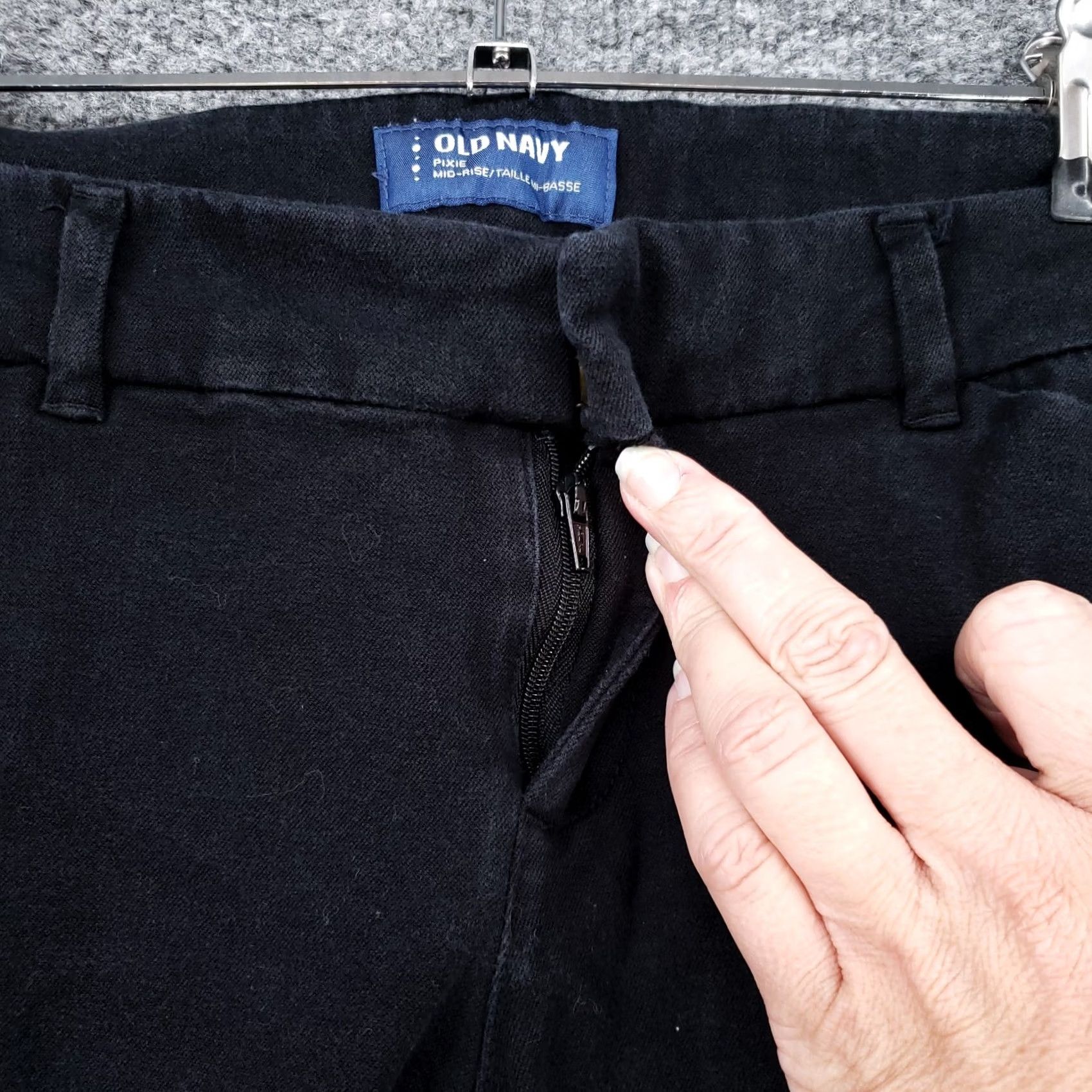 Old Navy Old Navy Pants Womens Black Pixie Straight Leg Mid Rise Flat Front Zip Size 4 Size 29" - 5 Thumbnail