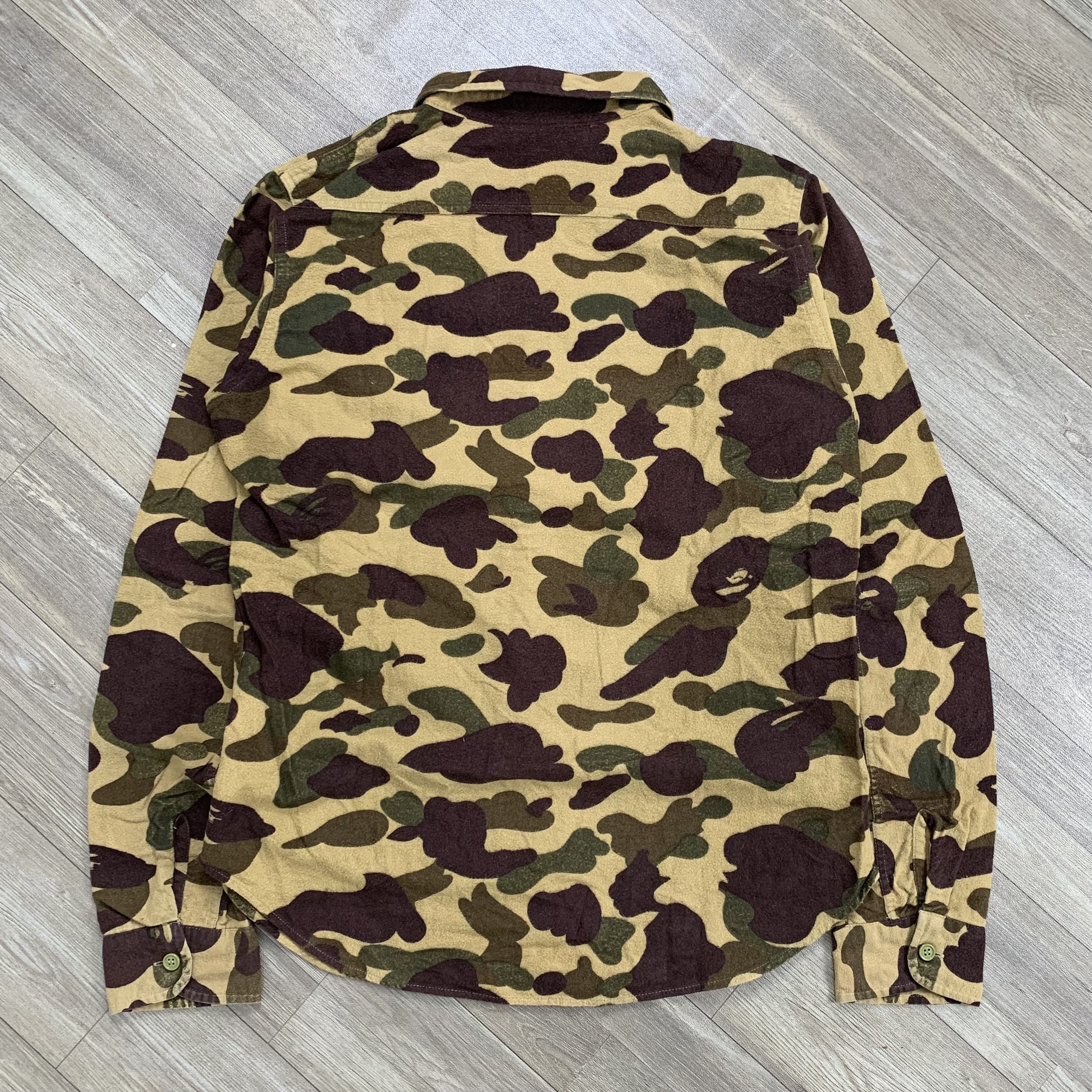 Bape Vintage A Bathing Ape Iconic Camouflage Flanel Shirt Size US M / EU 48-50 / 2 - 9 Thumbnail