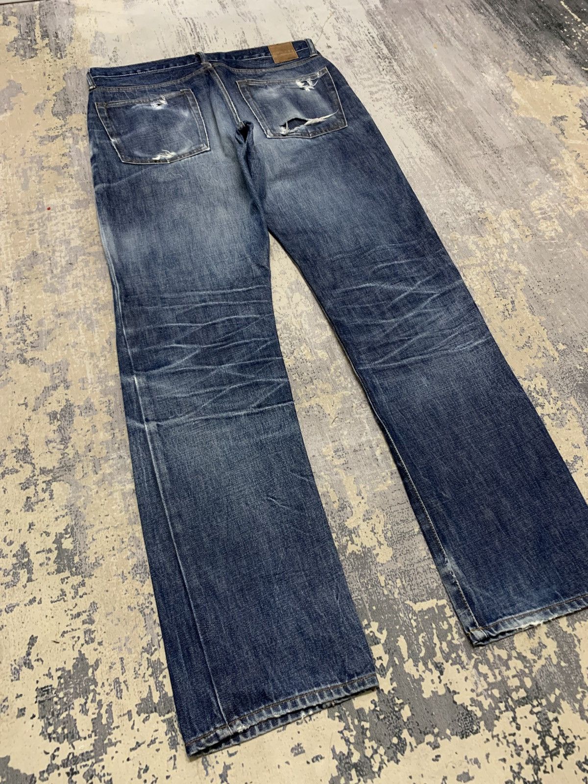 Japanese Brand Gap 1969 Vintage Distressed Dark Indigo Straight Denim Size US 33 - 11 Thumbnail