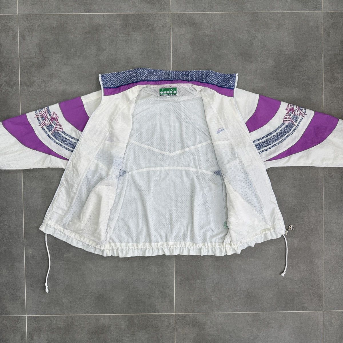 Diadora Vintage Diadora 90s Nylon Track Jacket Windbreaker Size XL Size US XL / EU 56 / 4 - 7 Thumbnail
