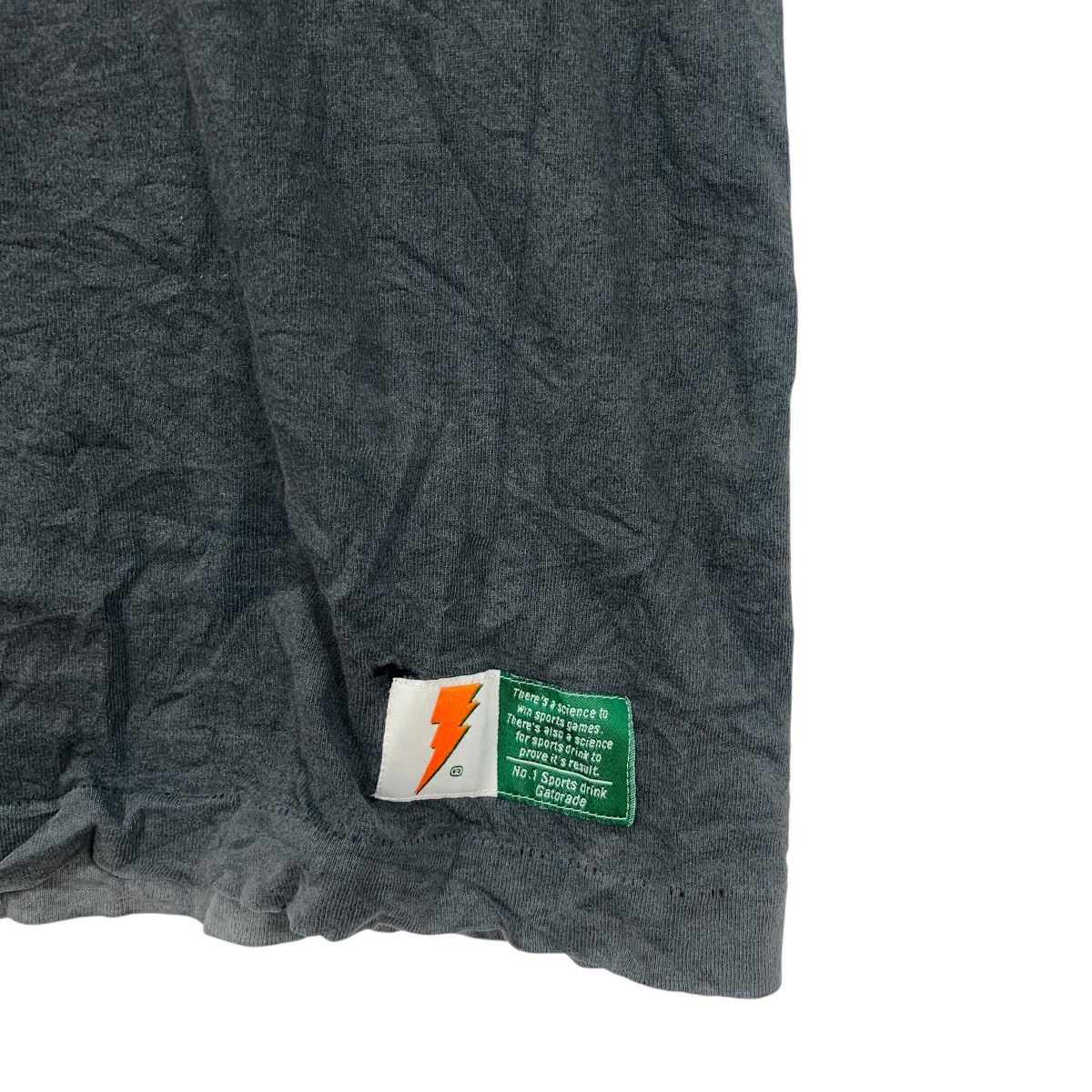 Vintage Vintage 90’ GATORADE ENERGY DRINK Ads Thrashed Tee Shirt Size US M / EU 48-50 / 2 - 5 Thumbnail