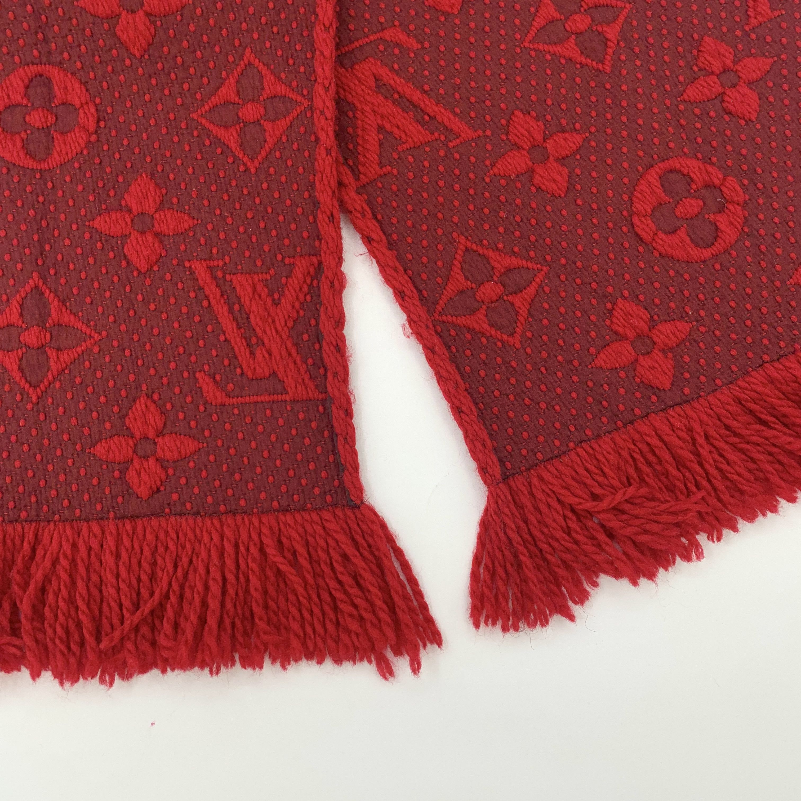 Louis Vuitton Louis Vuitton Monogram Wool Fringe Scarf in Red (154×30cm) Size ONE SIZE - 4 Thumbnail