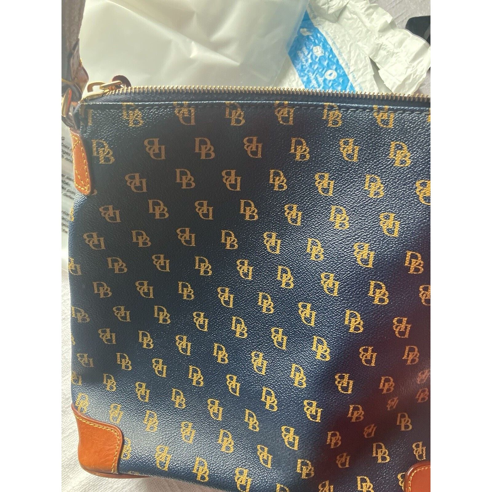 Dooney & Bourke Dooney & Bourke Gretta Hobo Navy Shoulder EUC Classic Size ONE SIZE - 8 Thumbnail