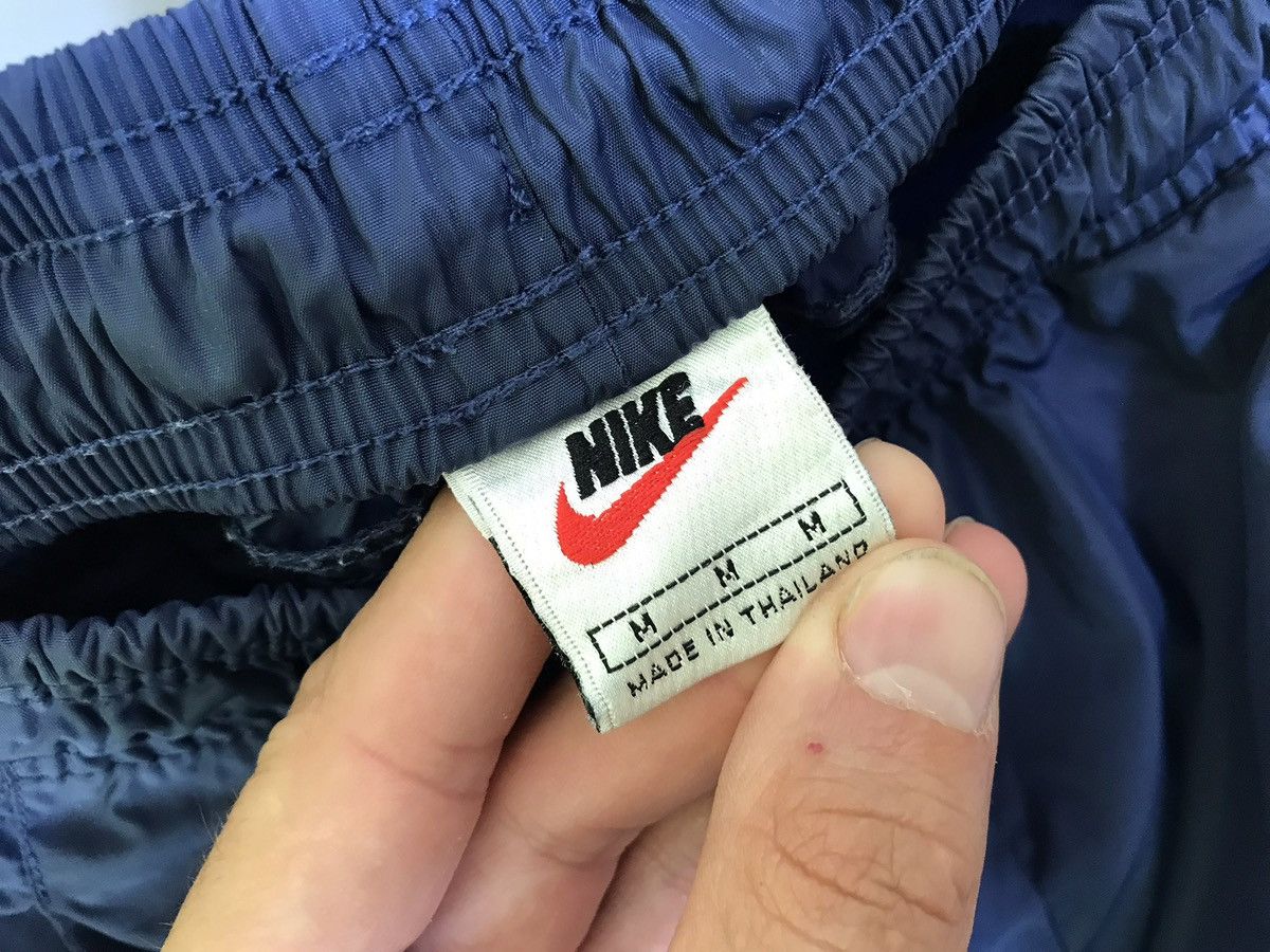 Vintage 90s Nike Mens Spell Out Cuffed Nylon Jogger Pants Blue Size US 32 / EU 48 - 8 Thumbnail