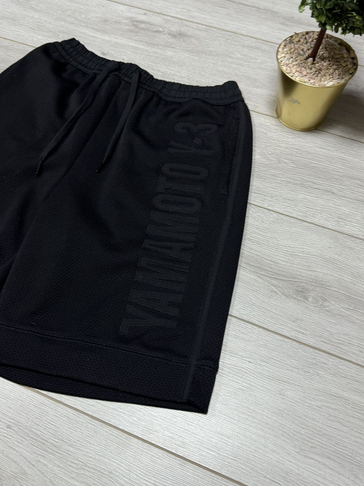 Y-3 Yohji x Adidas big logo out wide oversize shorts basketball Size US 32 / EU 48 - 2 Thumbnail