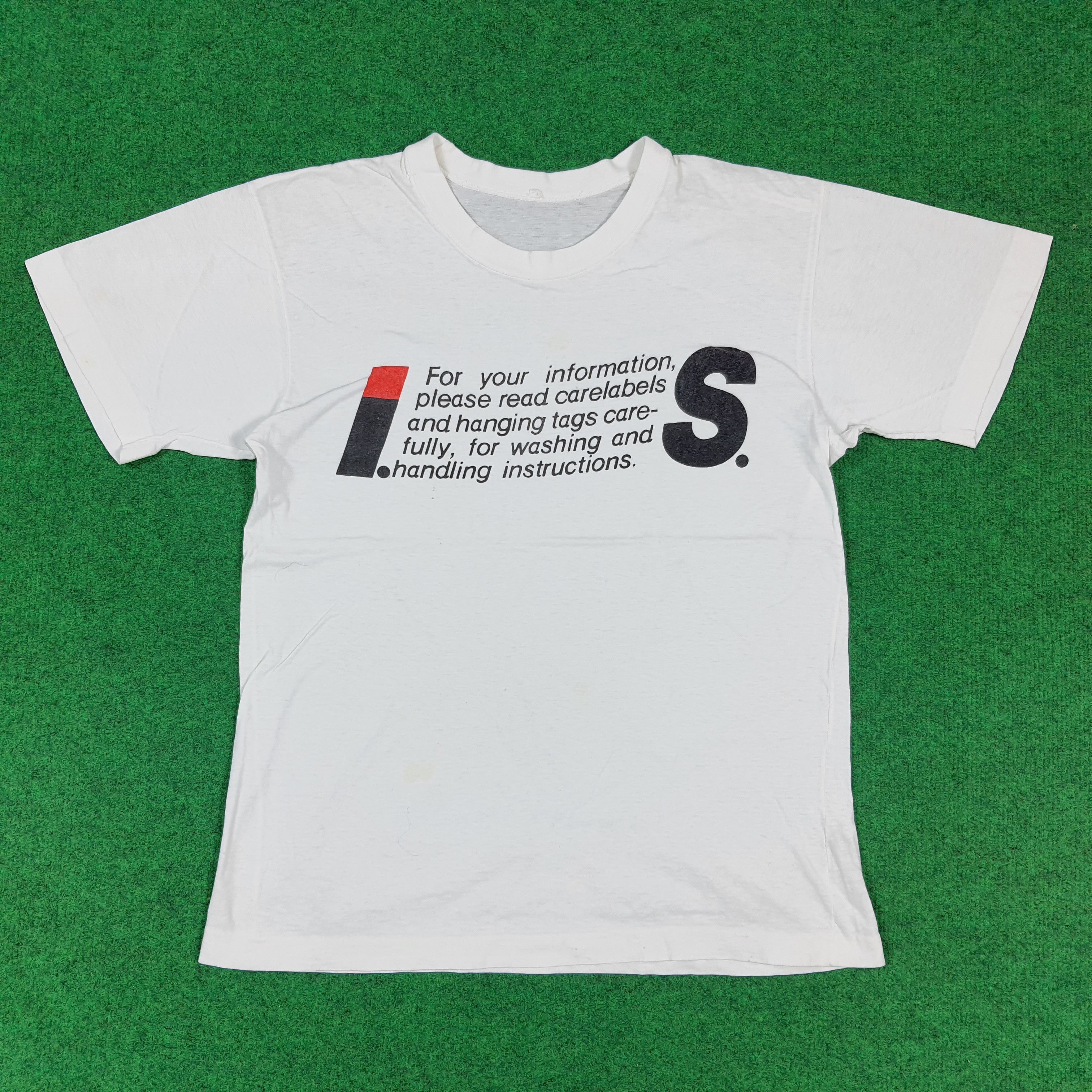 Issey Miyake Vintage 80s Issey Miyake IS Tshirt Archive C299N73 Size US S / EU 44-46 / 1 - 1 Thumbnail