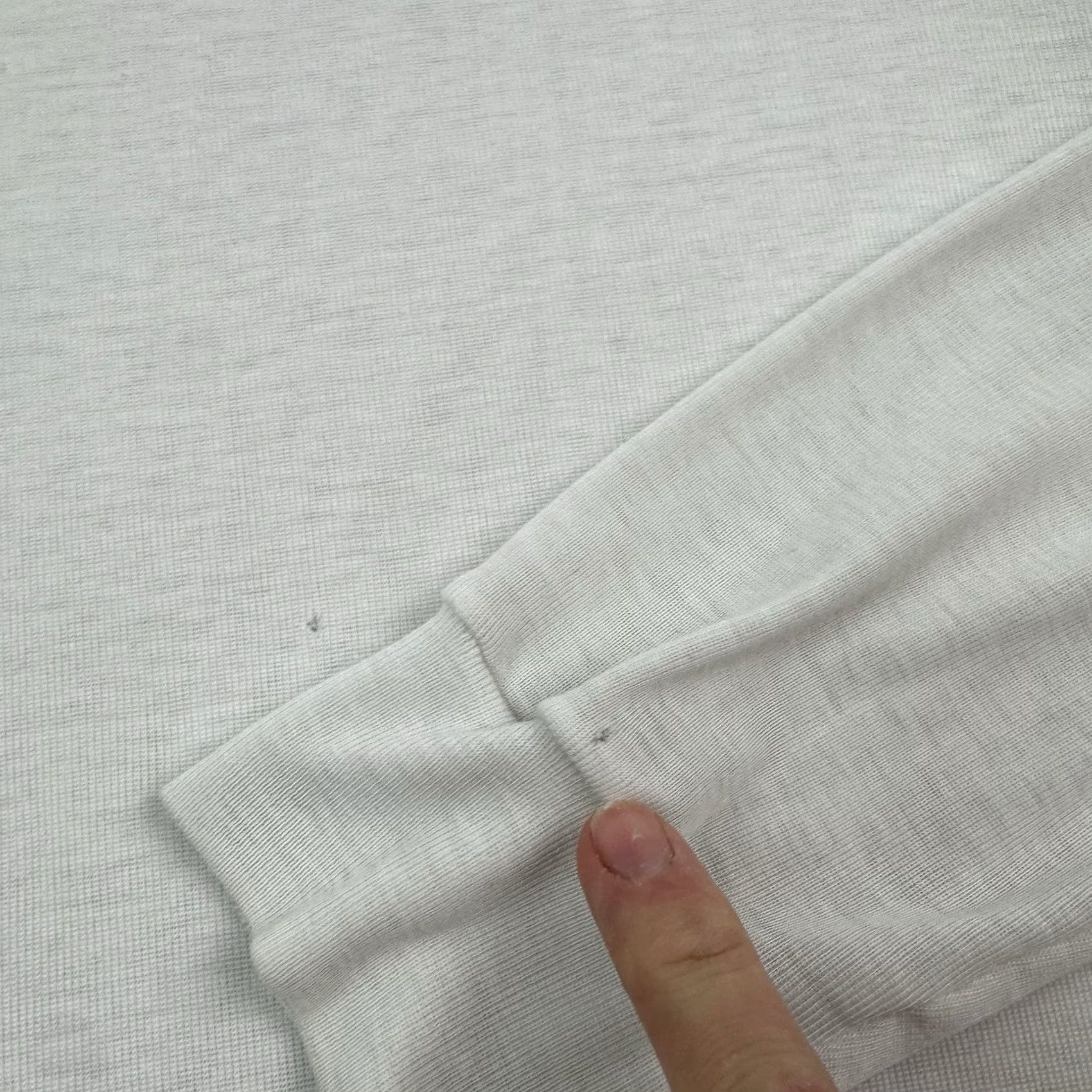 Patagonia VINTAGE Patagonia Capilene Long Sleeve Shirt Mens XL Ivory 90s Crew Neck Athletic 100% Polyester USA Size US XL / EU 56 / 4 - 4 Thumbnail