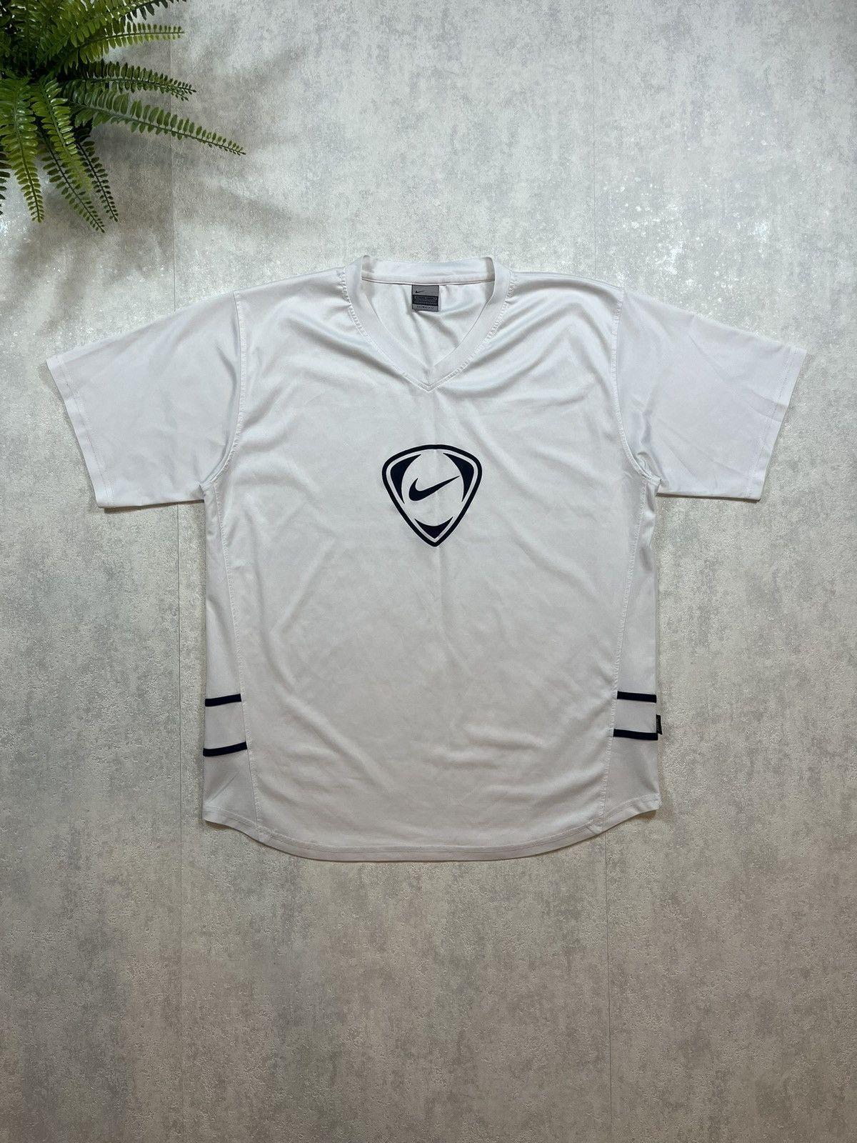 Nike × Vintage 90s Nike Big Central Swoosh Vintage Y2K Oversized T-Shirt Size US L / EU 52-54 / 3 - 1 Thumbnail