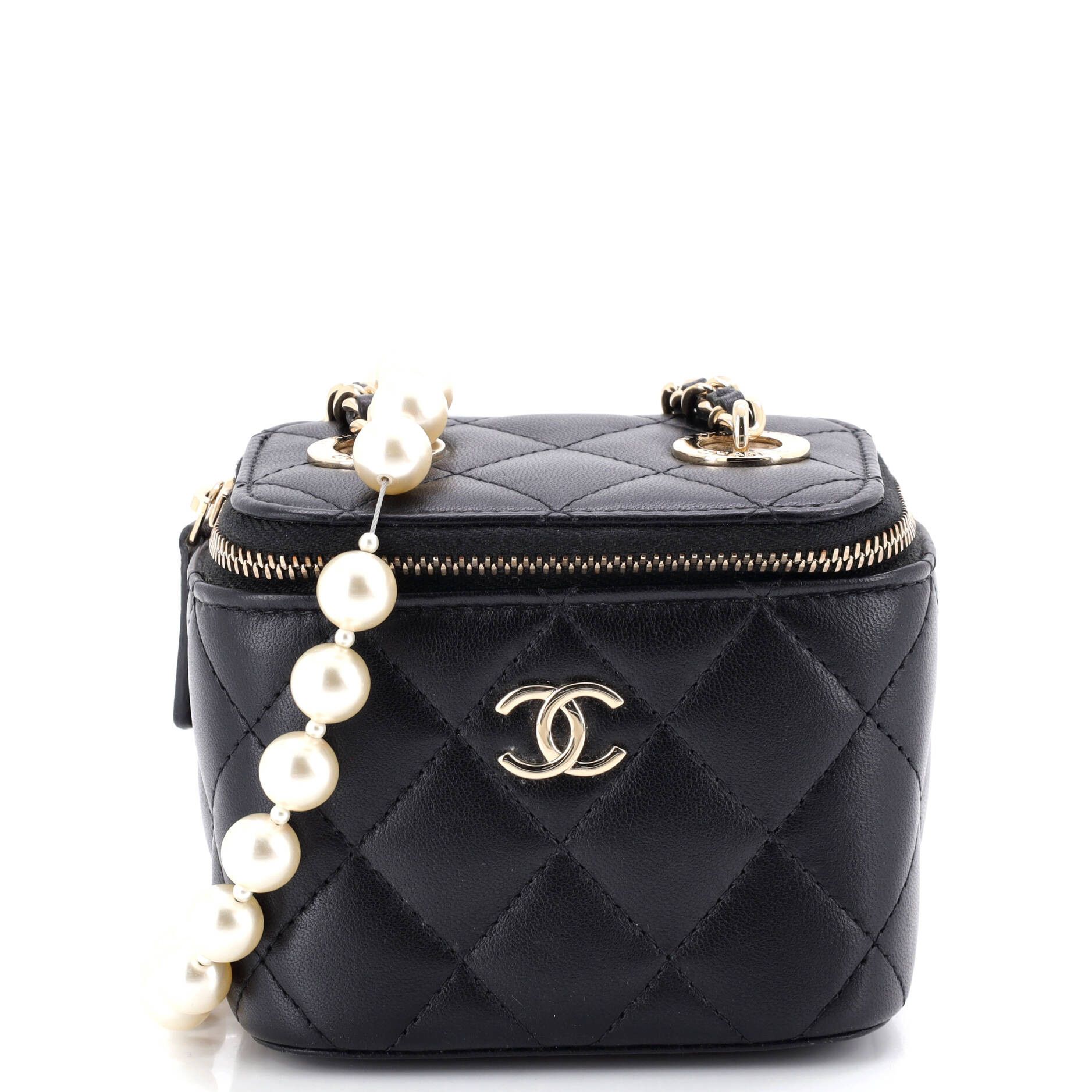 Chanel Vanity Case with Pearl Chain Size ONE SIZE - 1 Thumbnail