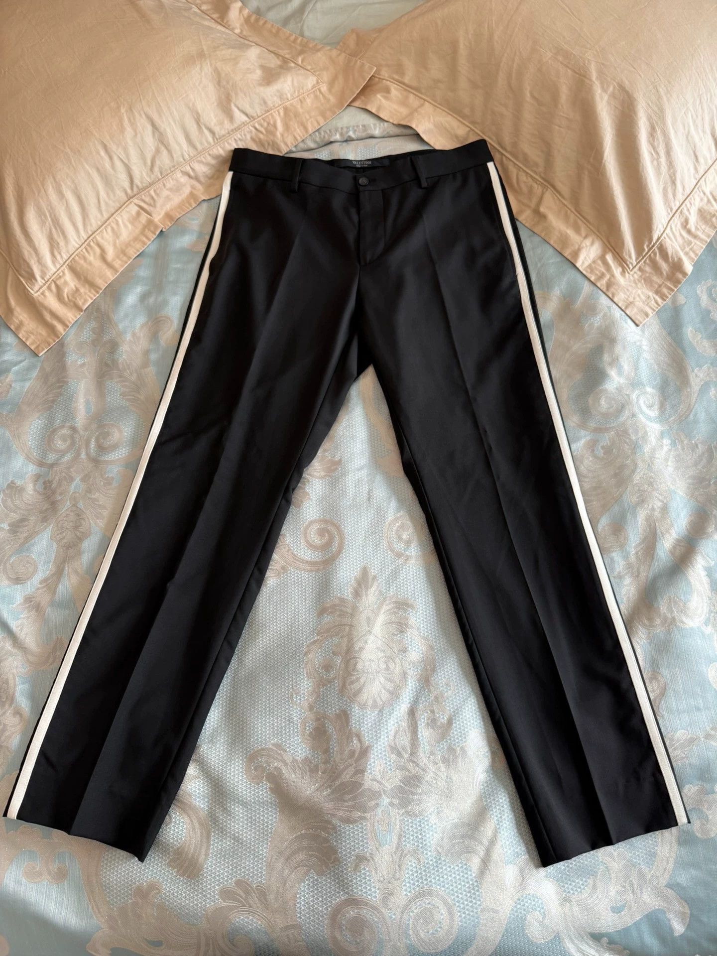 Valentino Valentino wool & mohair side black & gray stripe pants 48 Size US 32 / EU 48 - 1 Thumbnail