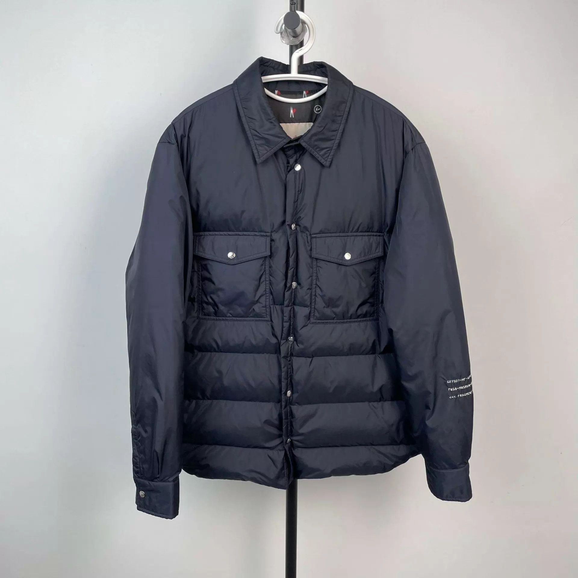 Moncler Moncler light down jacket 95 new size 3 black 18 Size US L / EU 52-54 / 3 - 1 Thumbnail