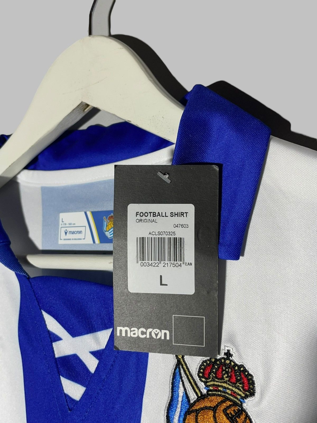 Macron Real Sociedad Macron 2024/25 Home Football Shirt Size US L / EU 52-54 / 3 - 7 Thumbnail
