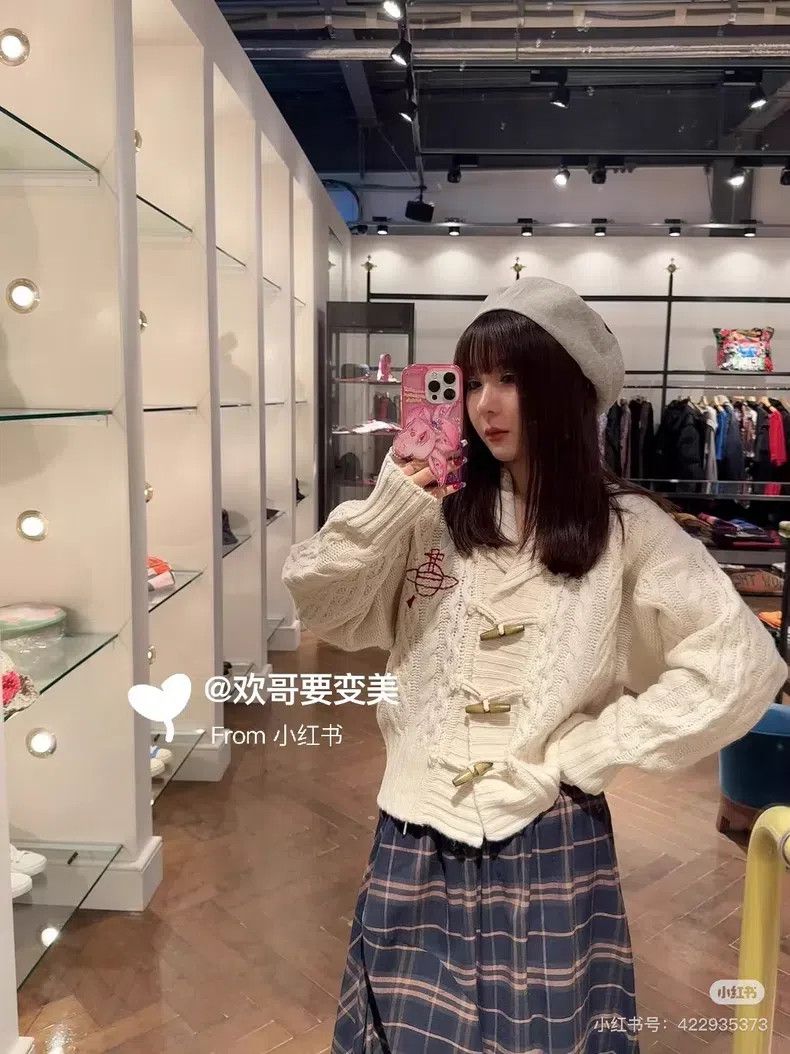 Vivienne Westwood Vivienne Westwood size 00 Large Saturn Embroidered White Li Size XXS / US 00 / IT 34 - 9 Thumbnail
