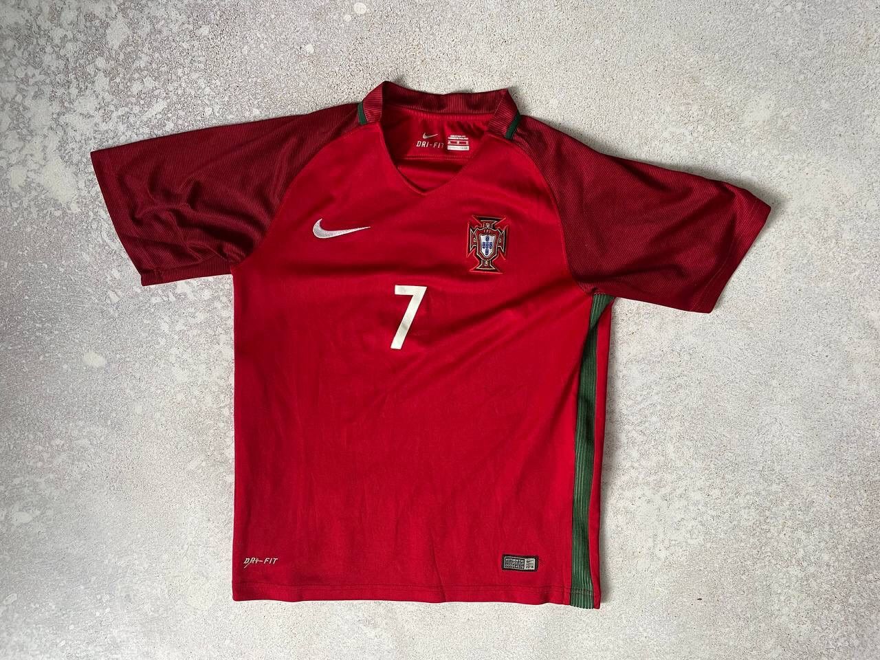 Nike × Vintage Bundle Deal 25 Soccer Jersey T-shirt and Long Sleeve Y2K Size US L / EU 52-54 / 3 - 7 Thumbnail