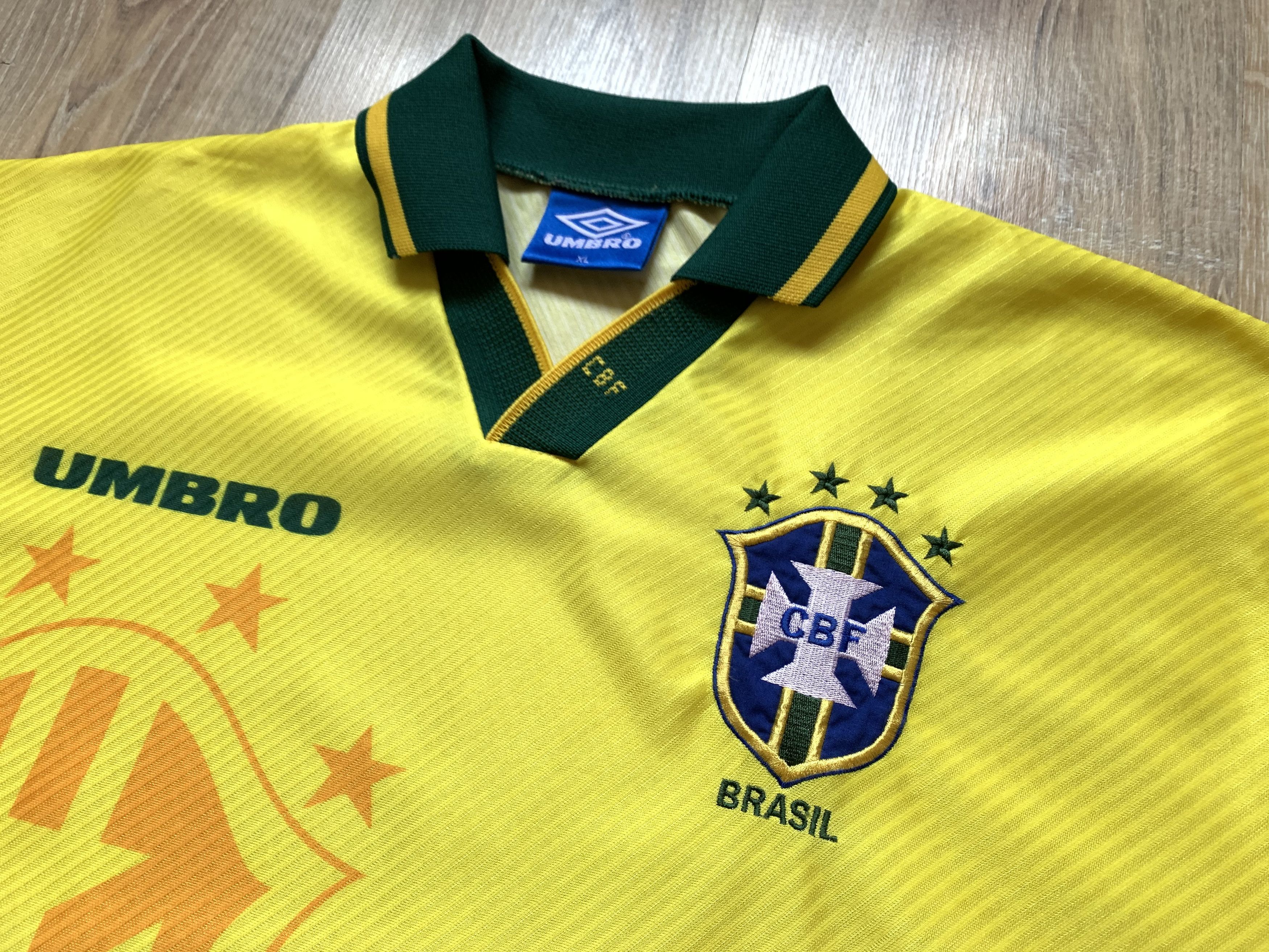 Vintage Vintage Official Umbro Brazil Football Shirt Size US XL / EU 56 / 4 - 4 Thumbnail